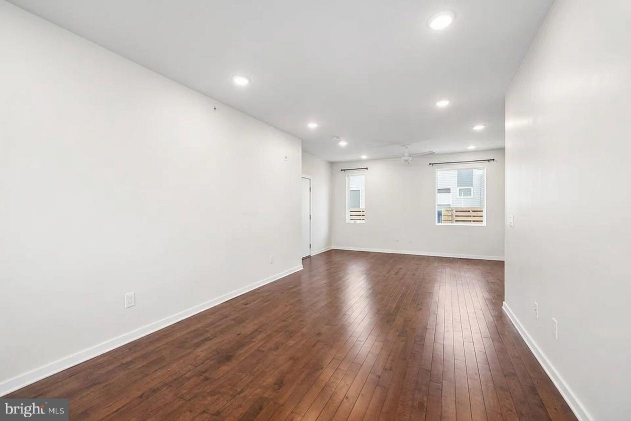 LUDLOW - Residential