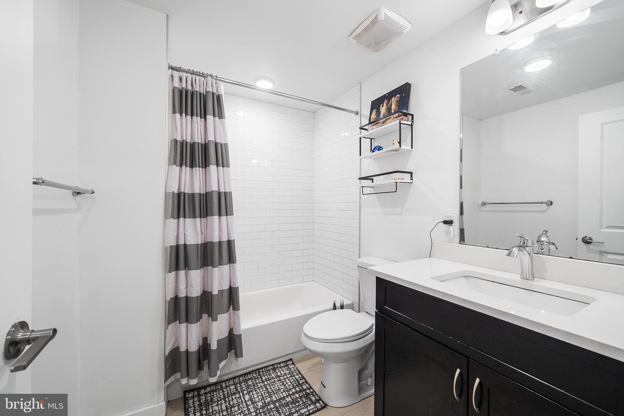 LUDLOW - Residential