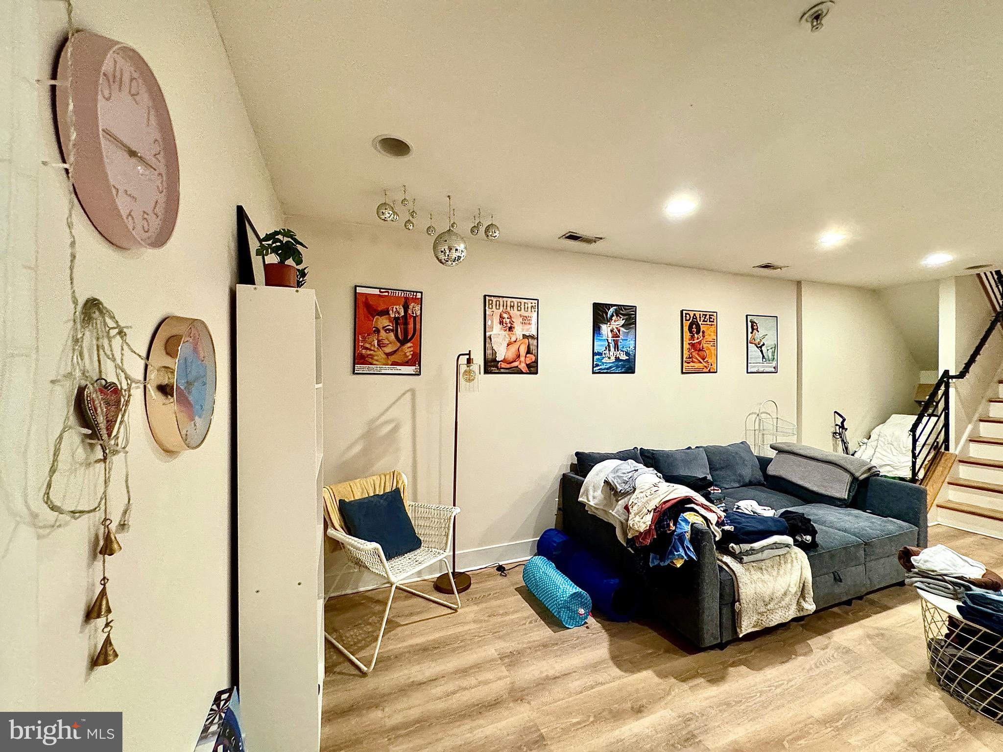 FAIRMOUNT - Residential Income