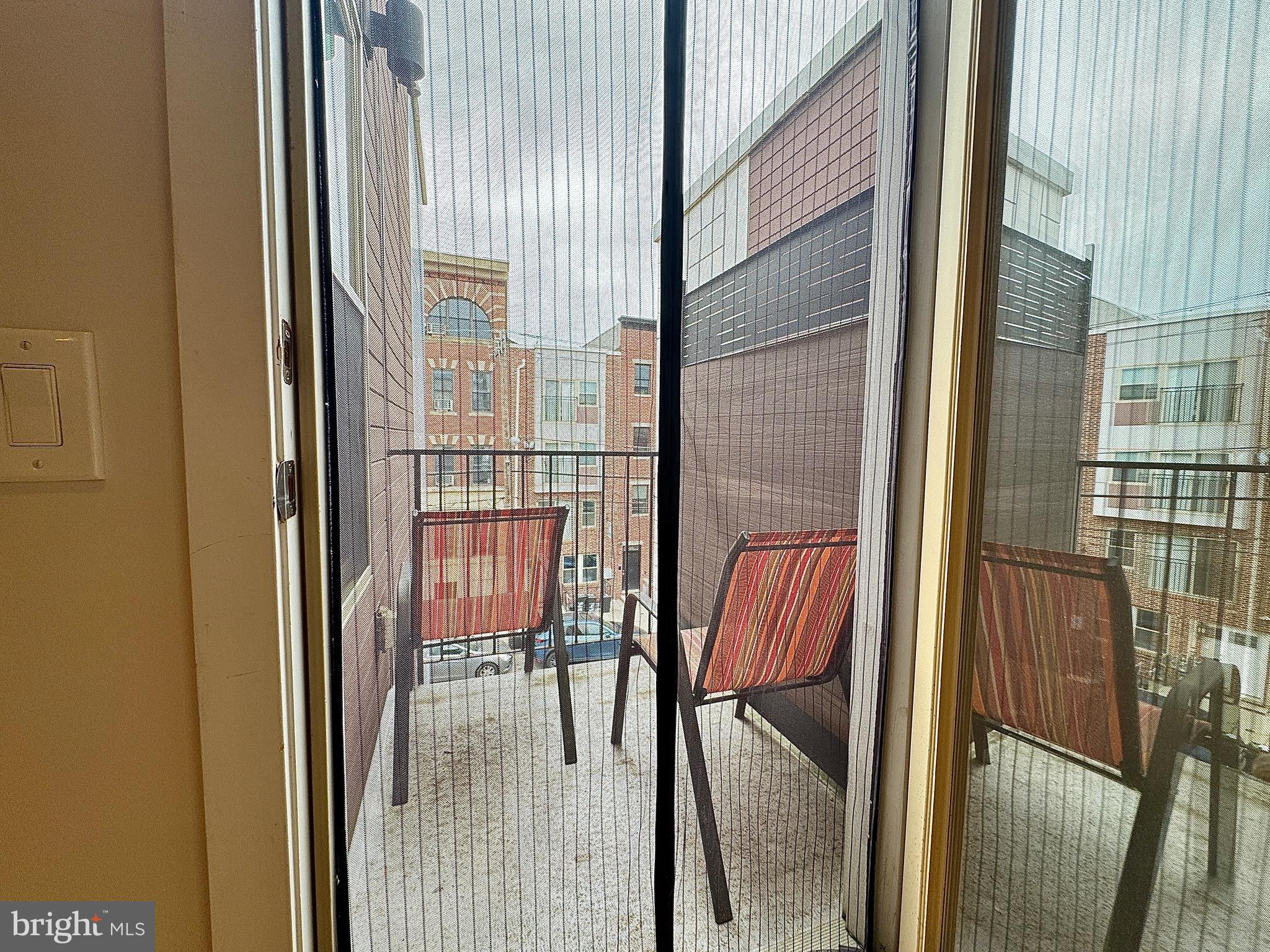 FAIRMOUNT - Residential Income