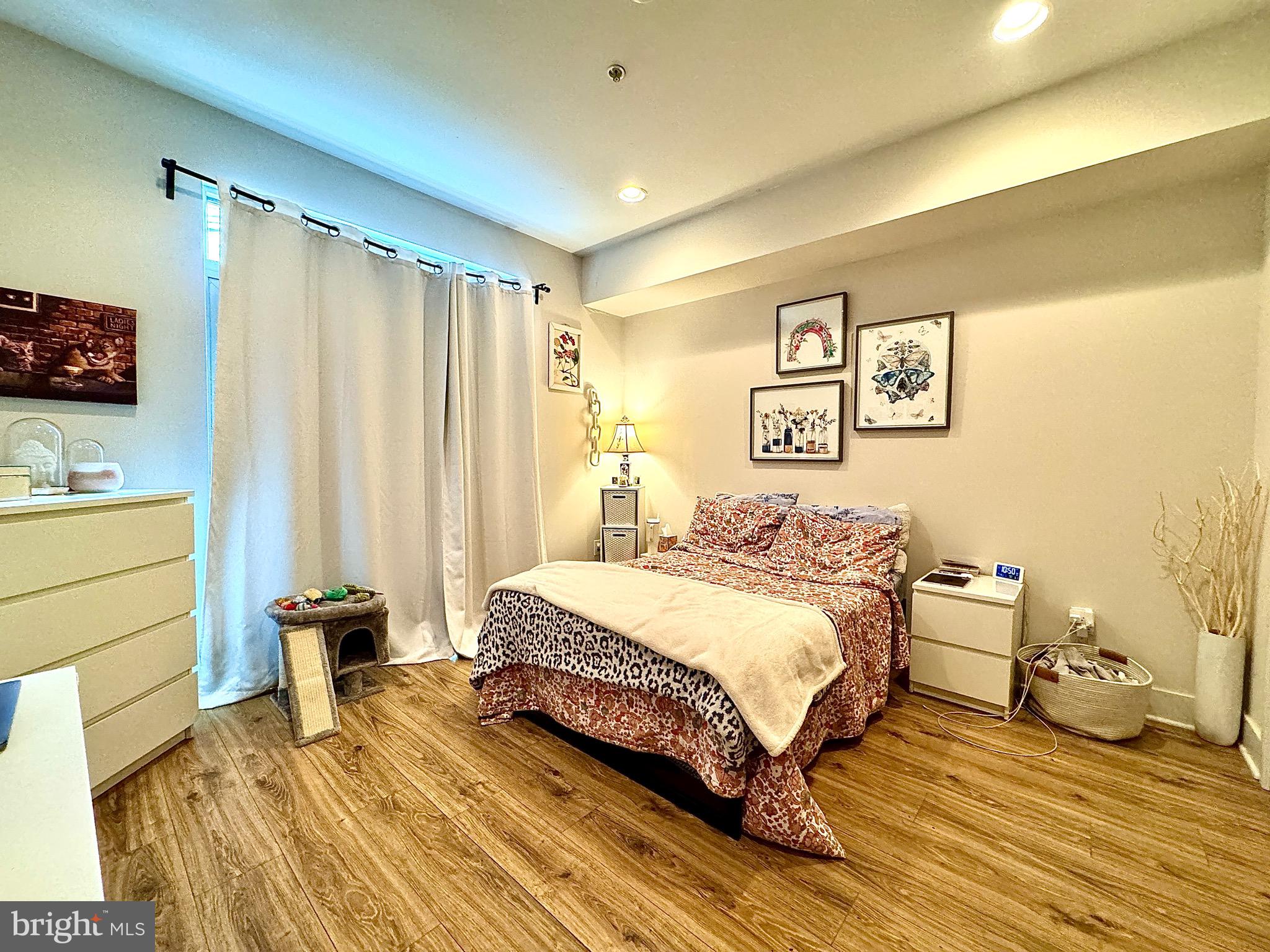 FAIRMOUNT - Residential Income