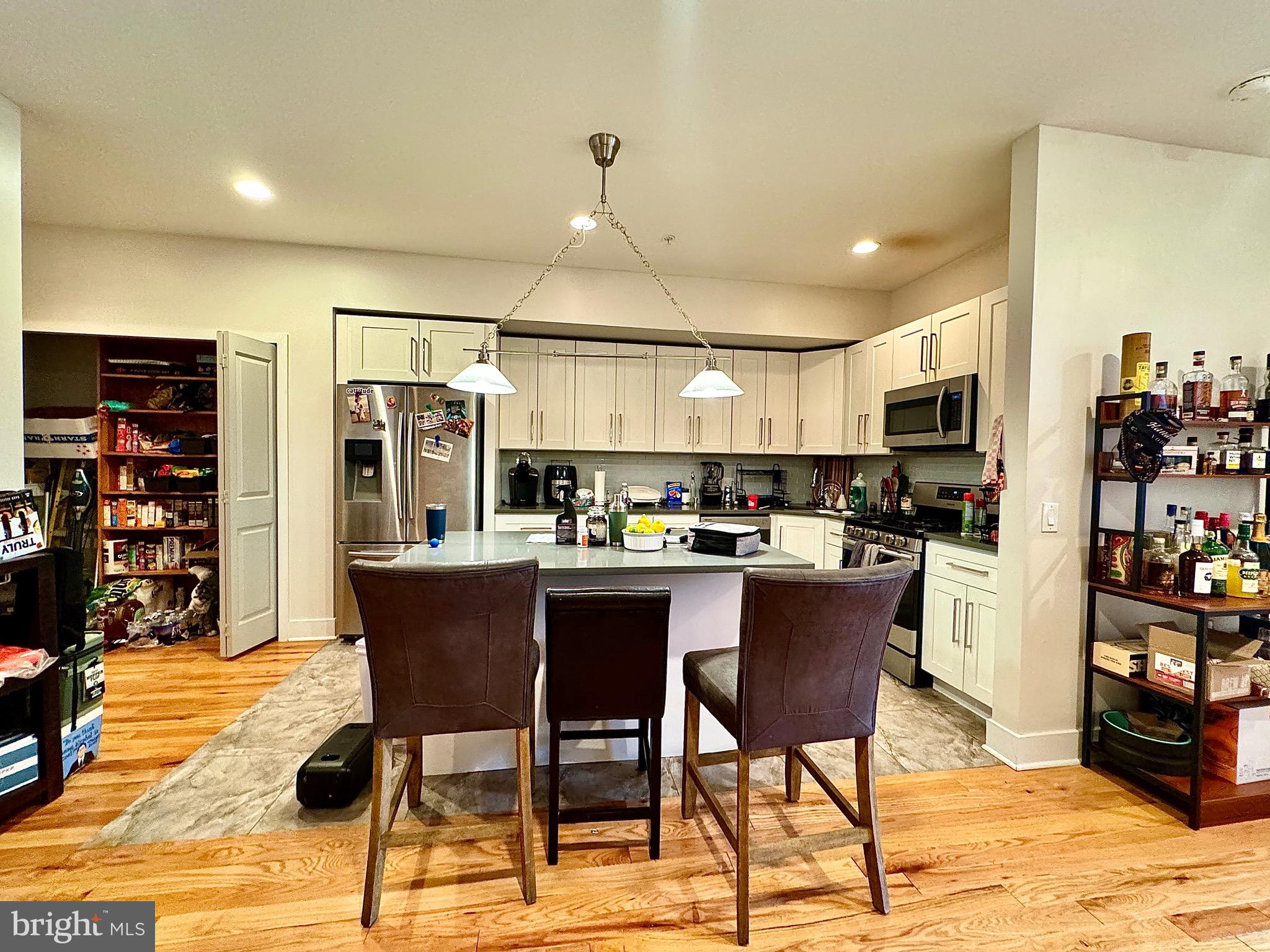 FAIRMOUNT - Residential Income