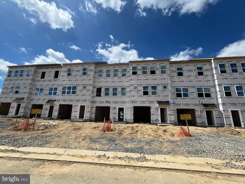 Townhouse For Sale - 136 Swansong Place<br/> WINCHESTER, VA 22603