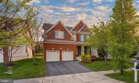 25209 EISENHOWER DRIVE CHANTILLY VA 20152