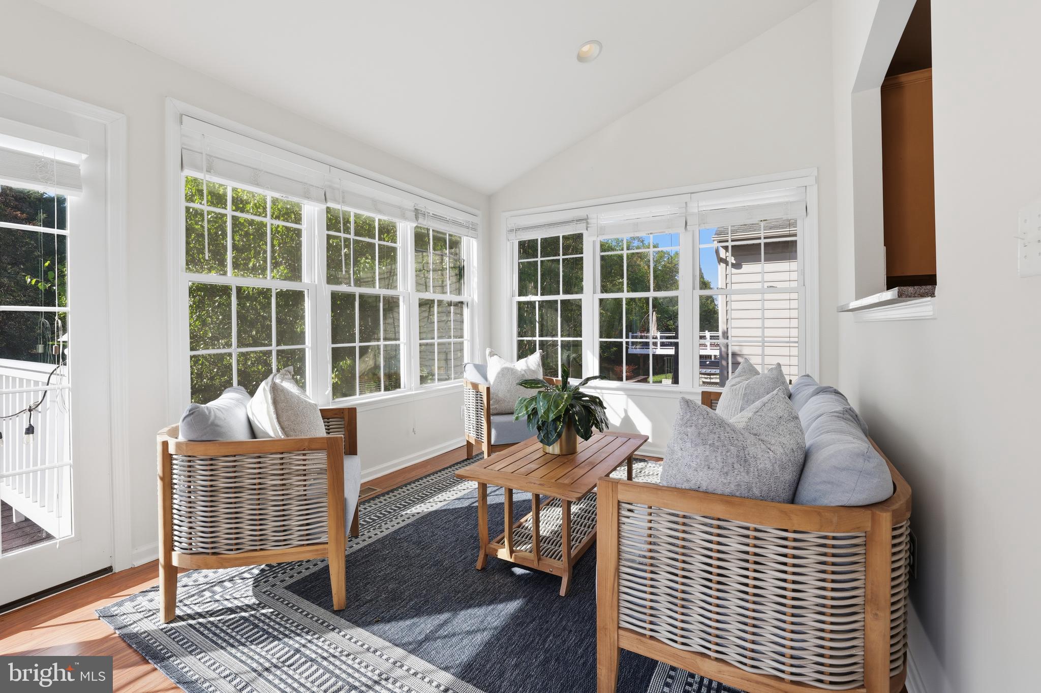 SOUTH RIDING - Residential