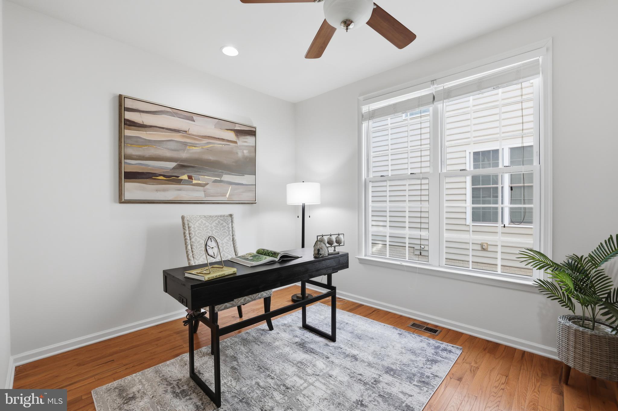 SOUTH RIDING - Residential