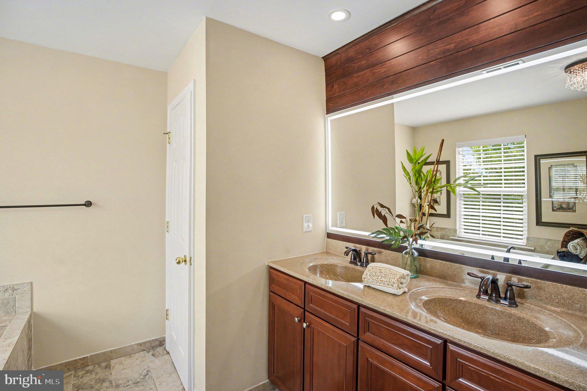 LEDERACH GOLF FAIRWY - Residential