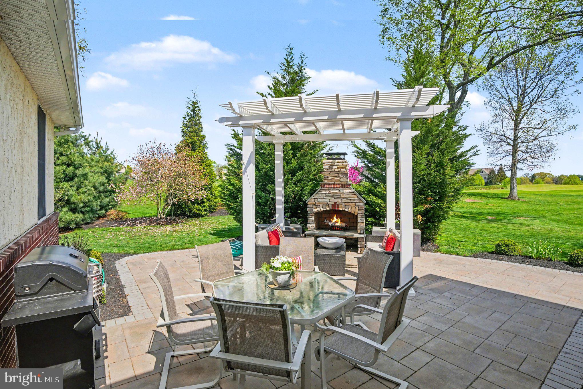 LEDERACH GOLF FAIRWY - Residential