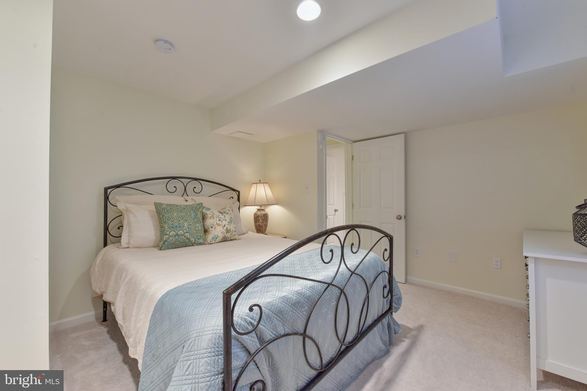 BRADDOCK HEIGHTS - Residential