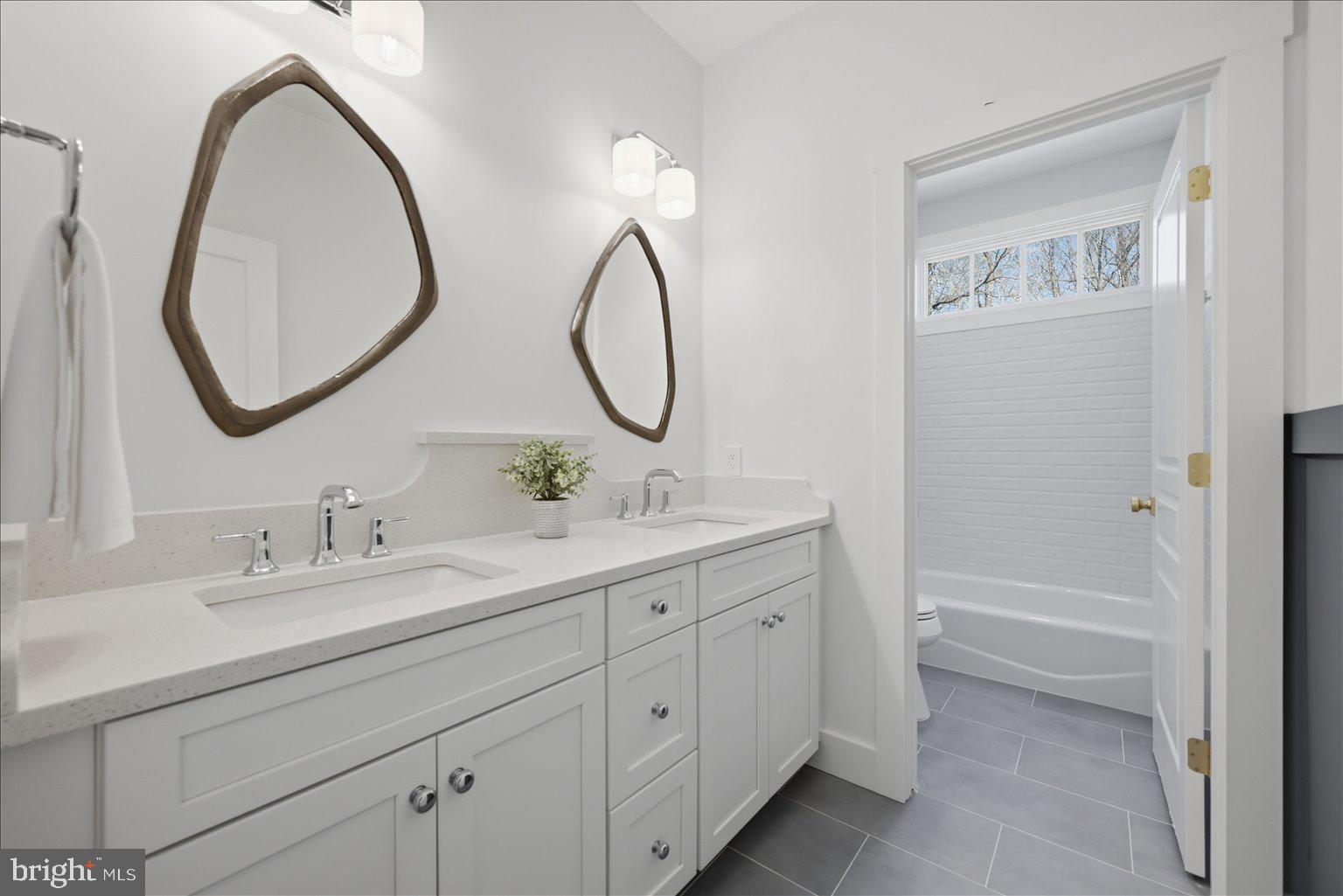 BIRCH HOLLOW HAMLET - Residential