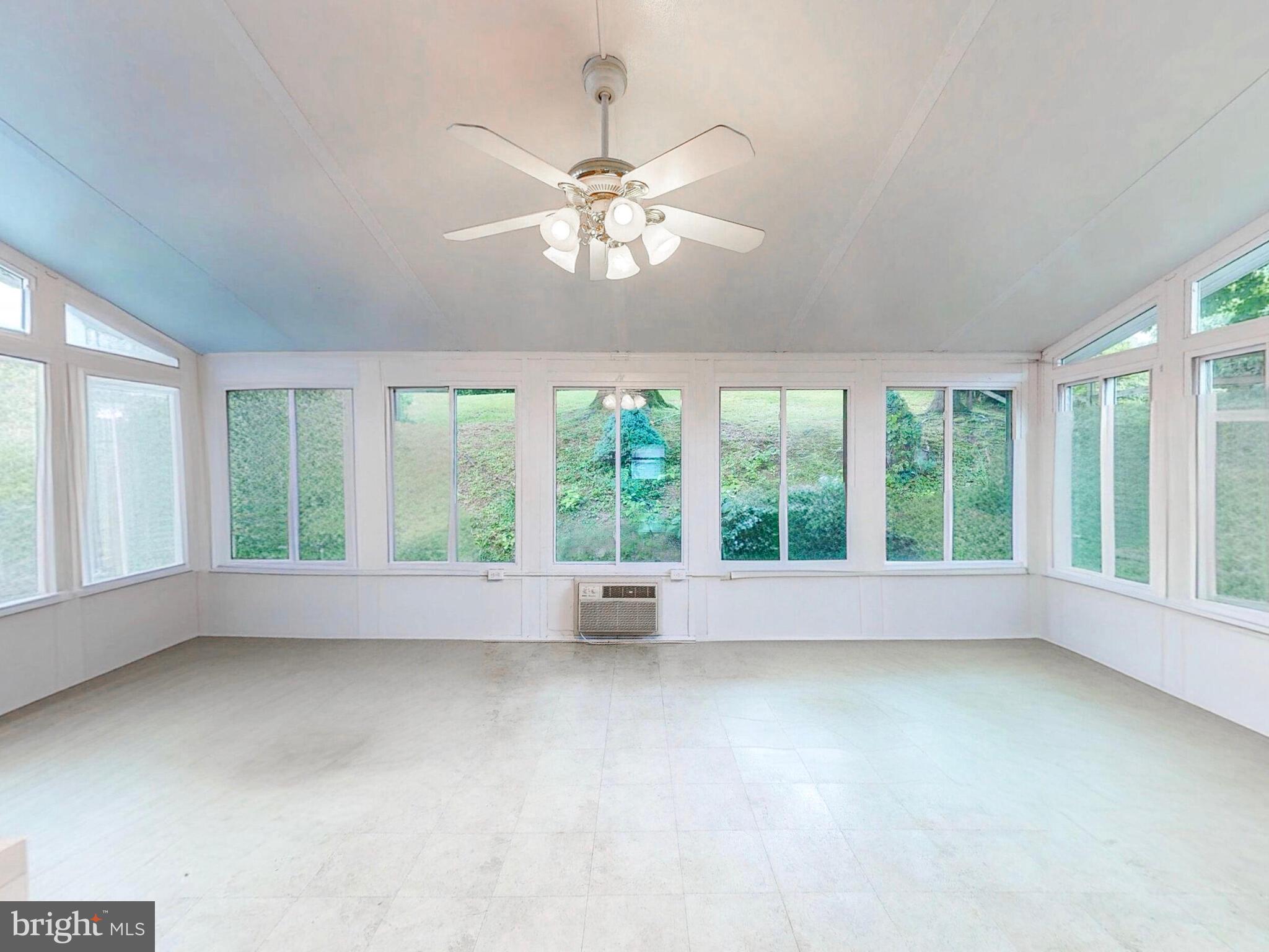 HOMESTEAD VILLAGE - Residential