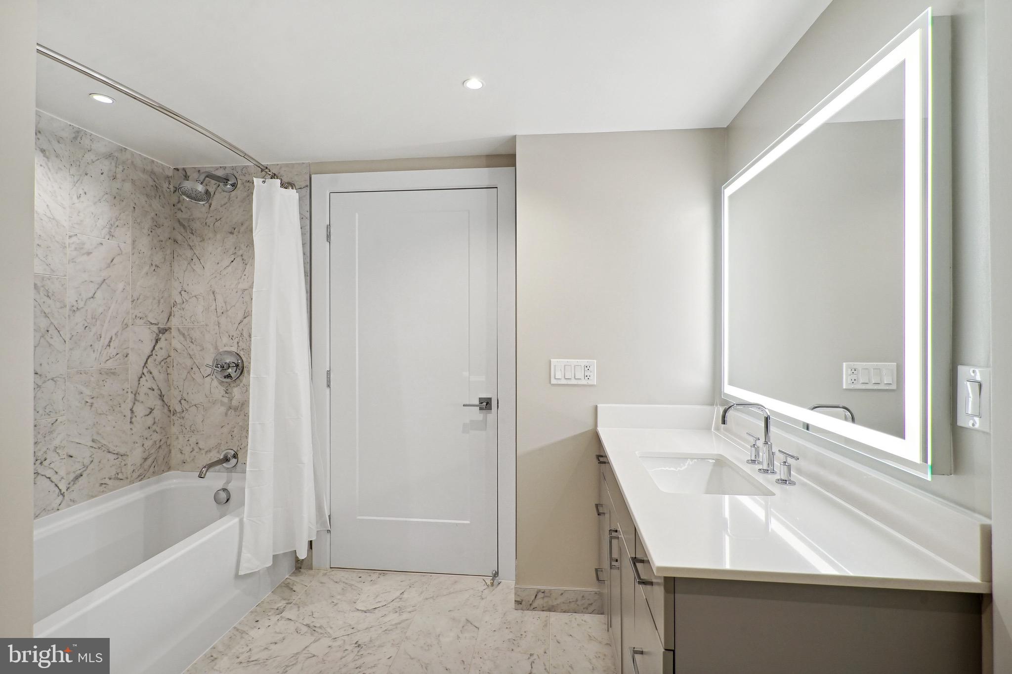 OLD TOWN NORTH - Residential Lease