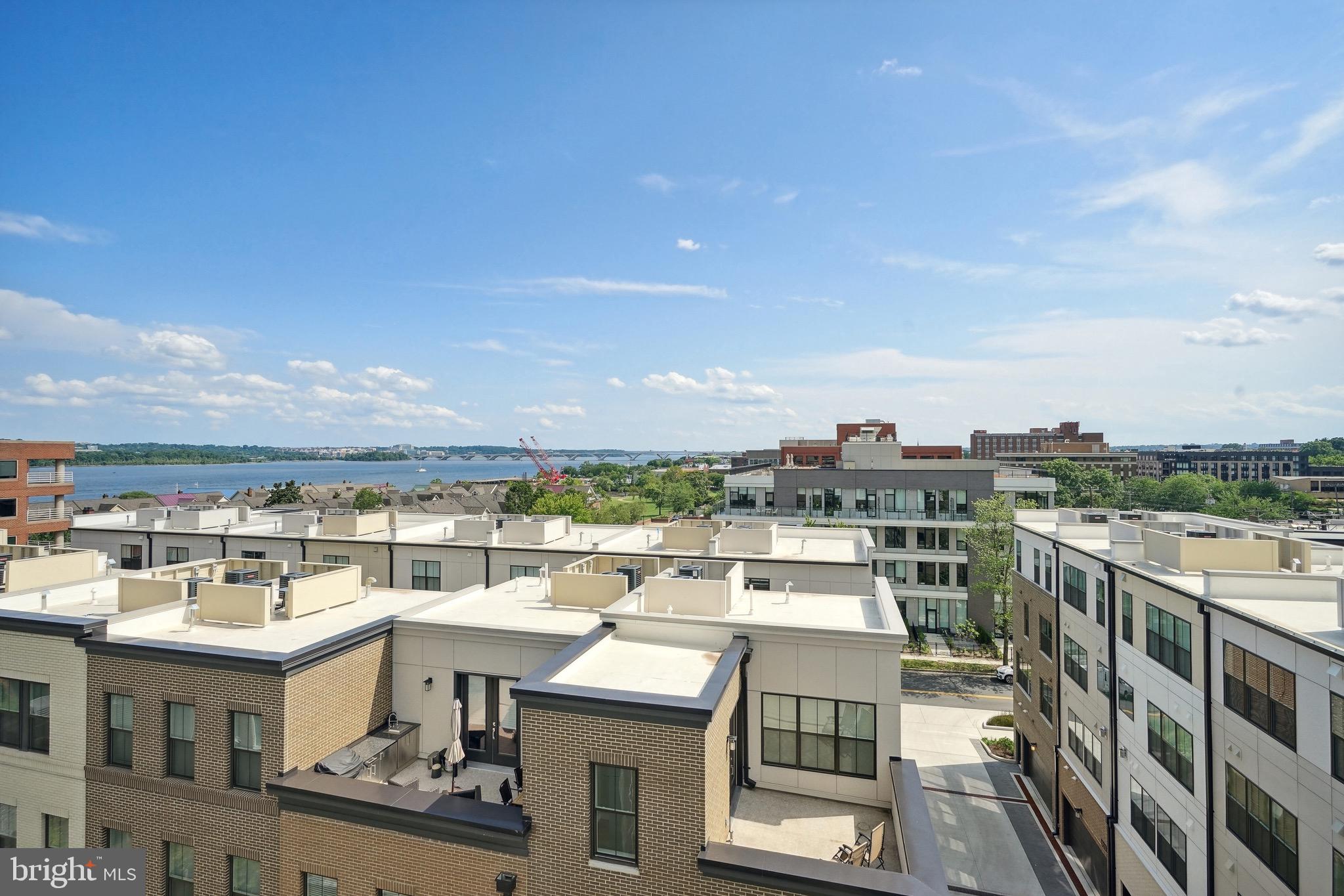 OLD TOWN NORTH - Residential Lease