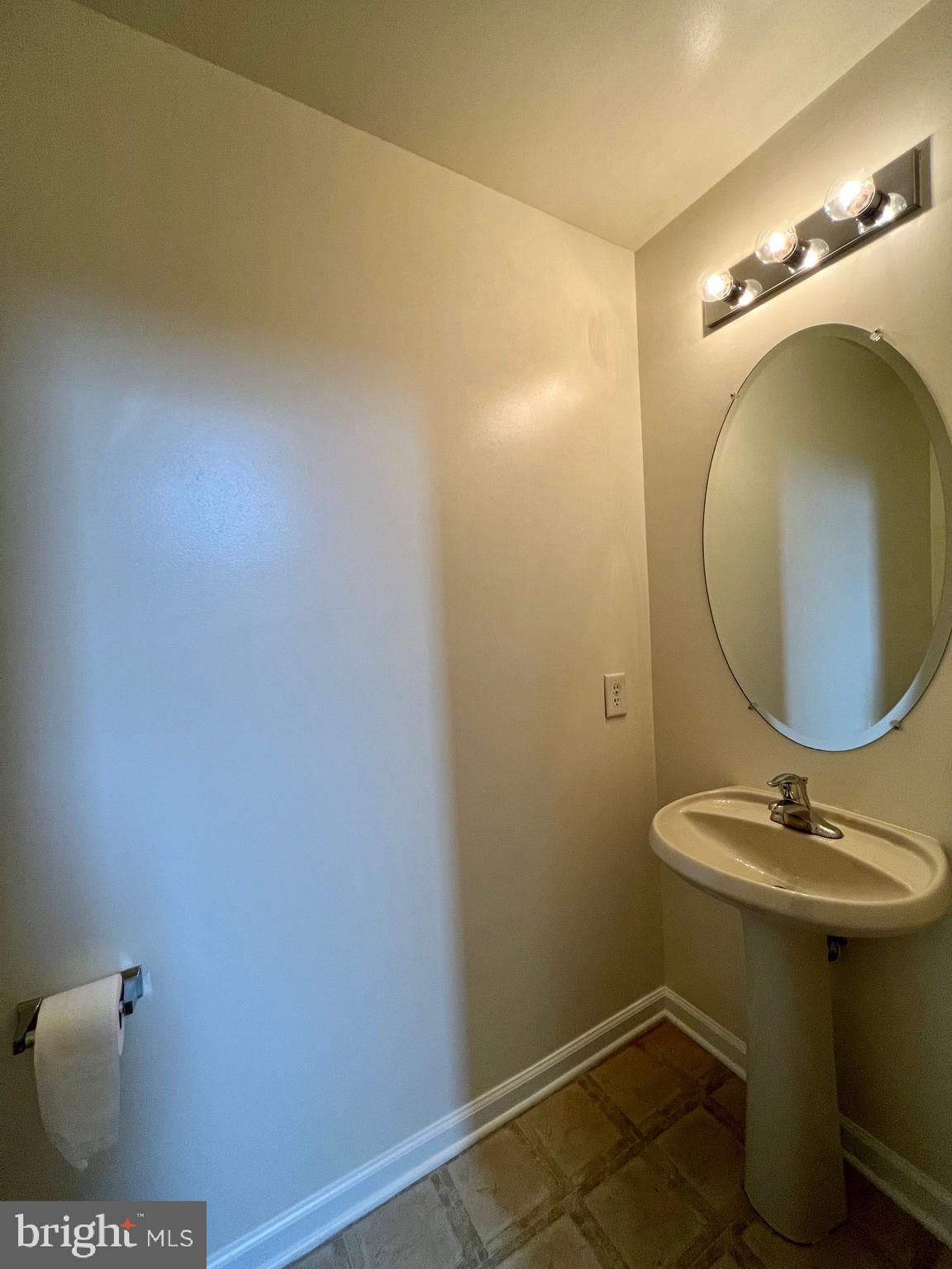 CRESTFIELD - Residential Lease