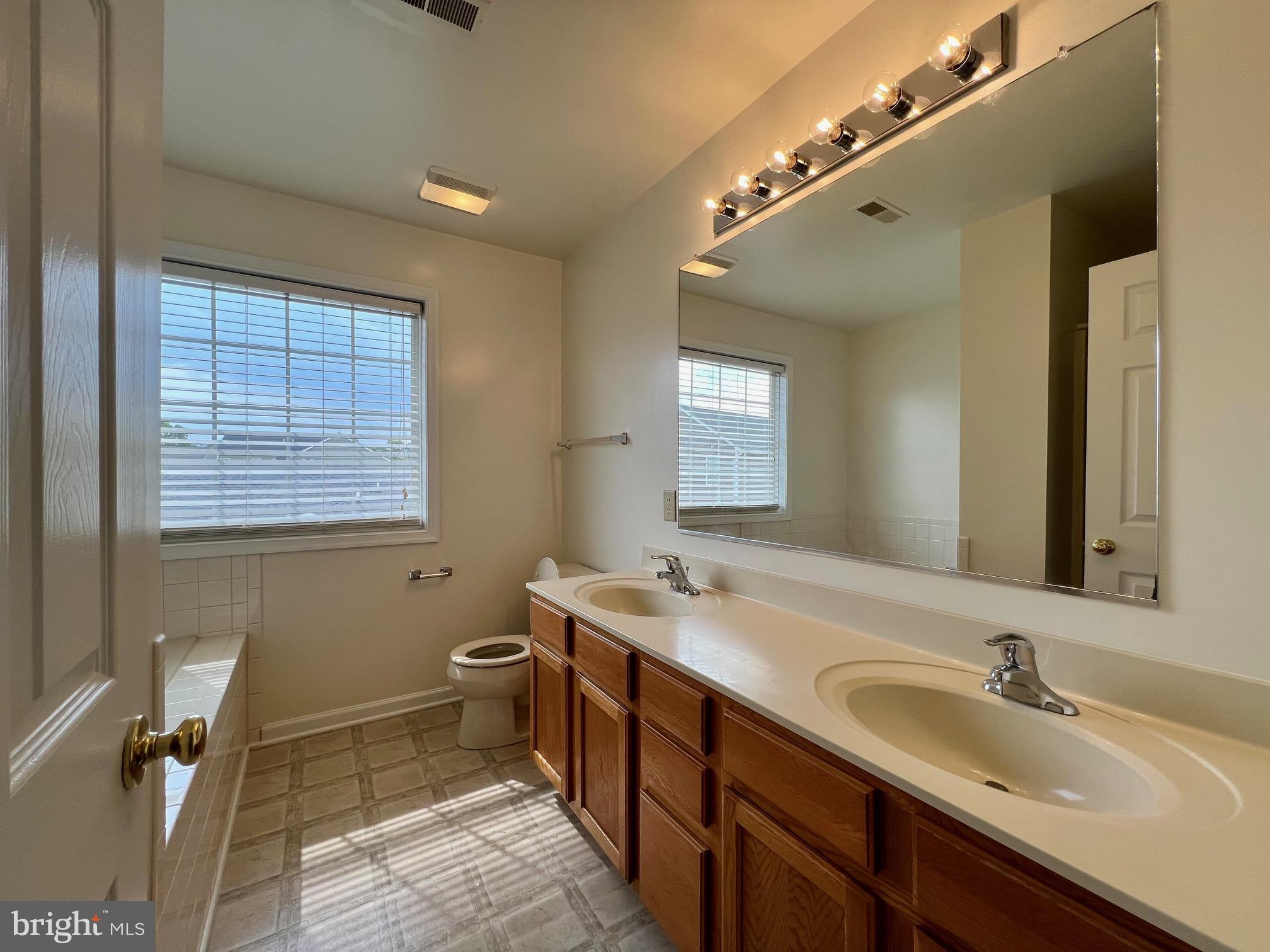 CRESTFIELD - Residential Lease