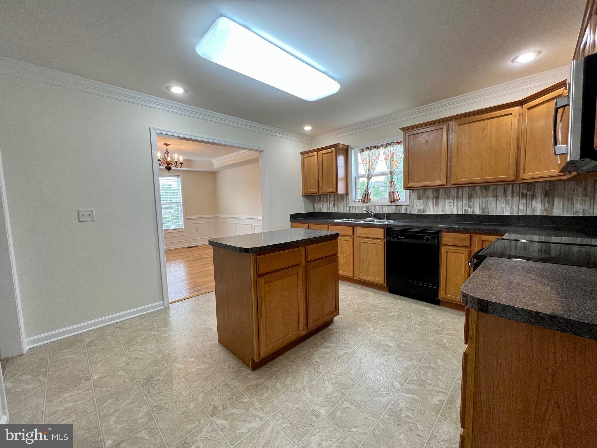 CRESTFIELD - Residential Lease