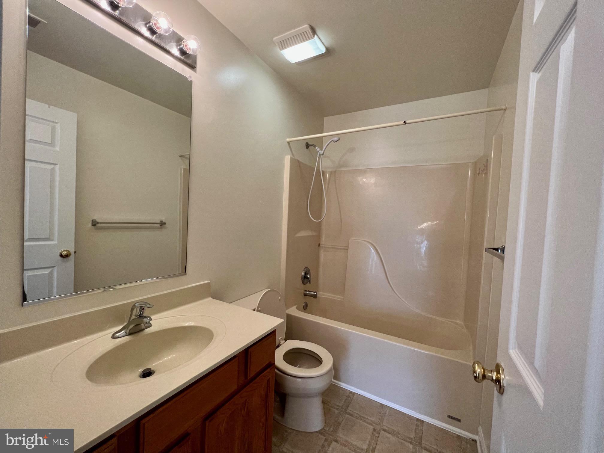 CRESTFIELD - Residential Lease