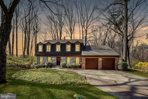 9926 Derbyshire Lane, Bethesda, MD MLS: MDMC2172800