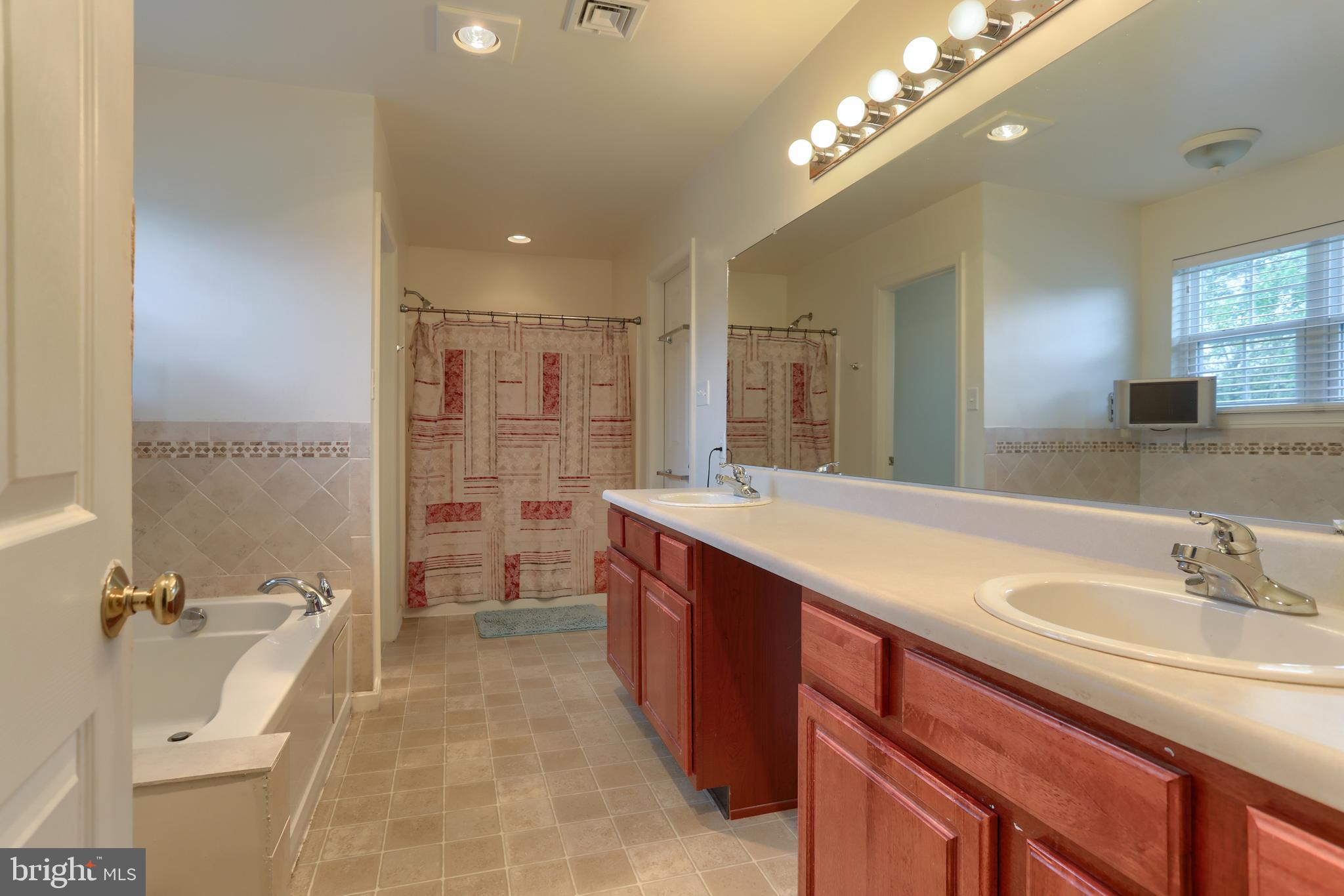 VILLAS AT HERSHEY MEADOWS - Residential