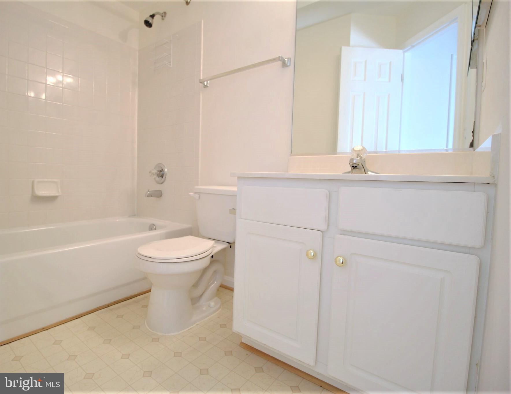 RIDGELEIGH - Residential Lease