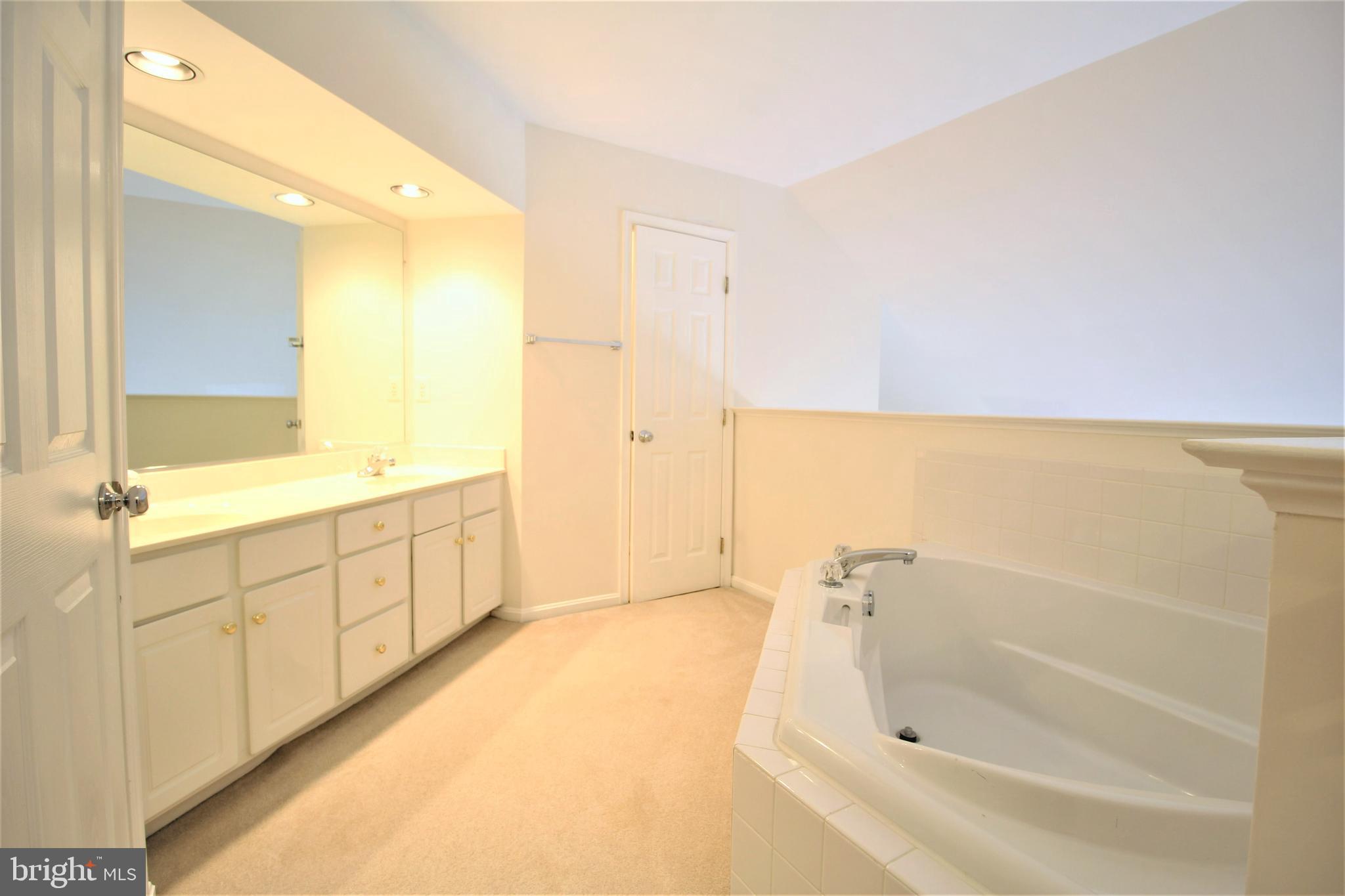 RIDGELEIGH - Residential Lease