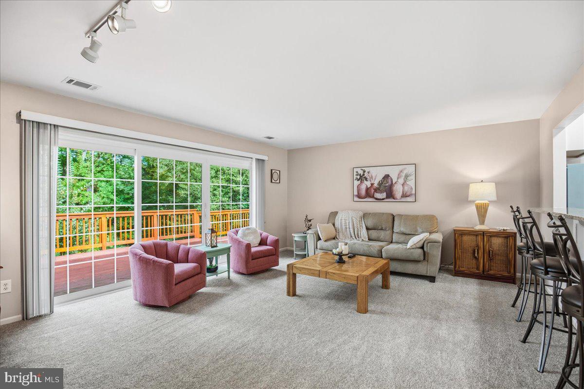 1340 REDWOOD CIRCLE
