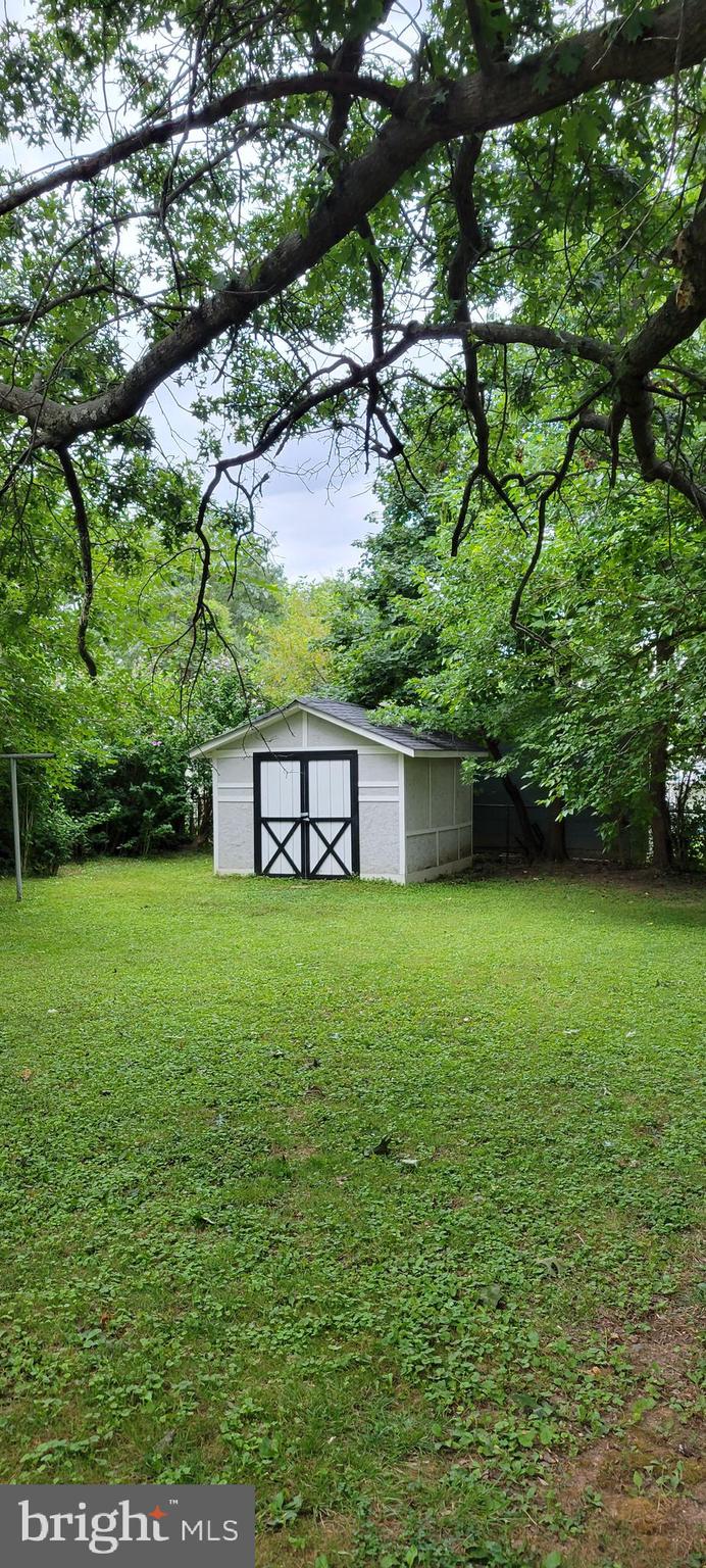 GLENMONT VILLAGE - Residential