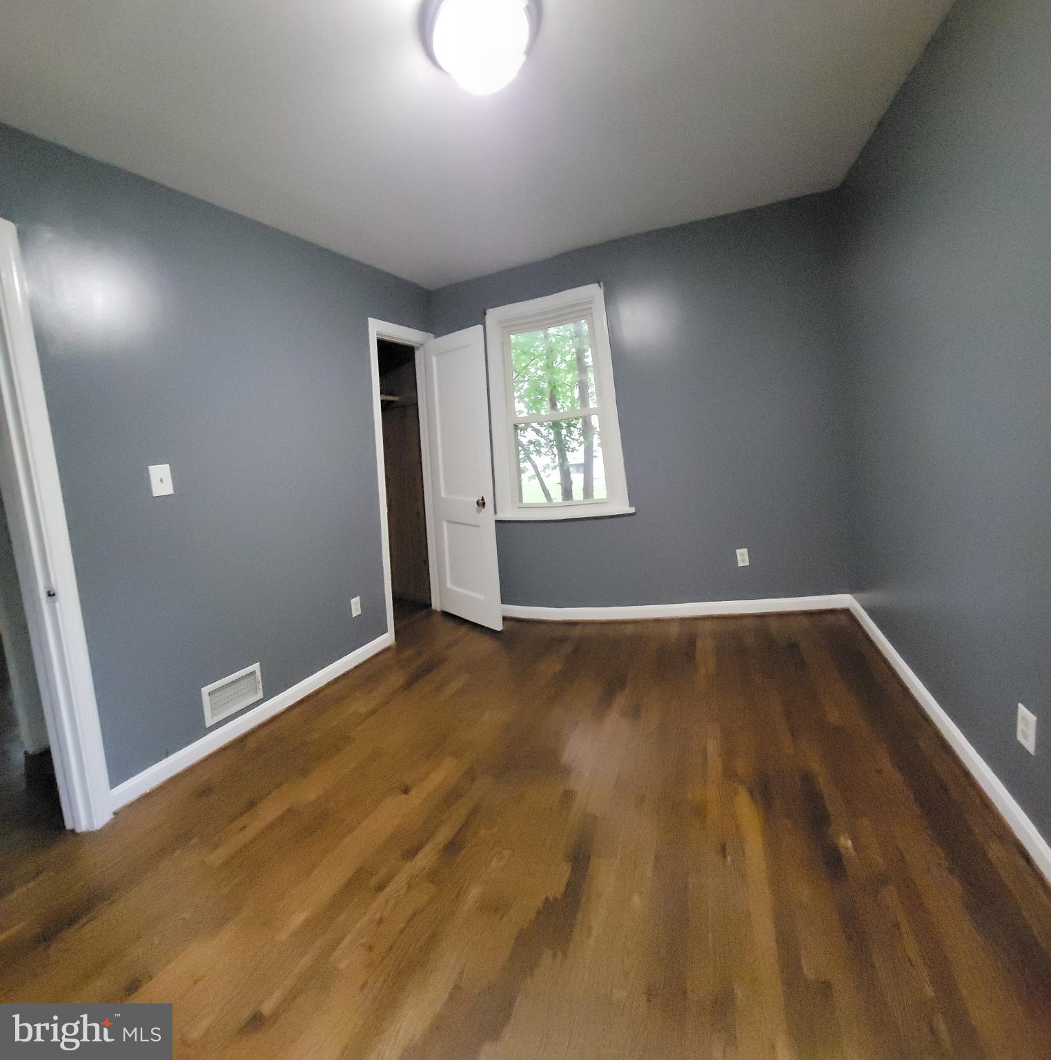 GLENMONT VILLAGE - Residential