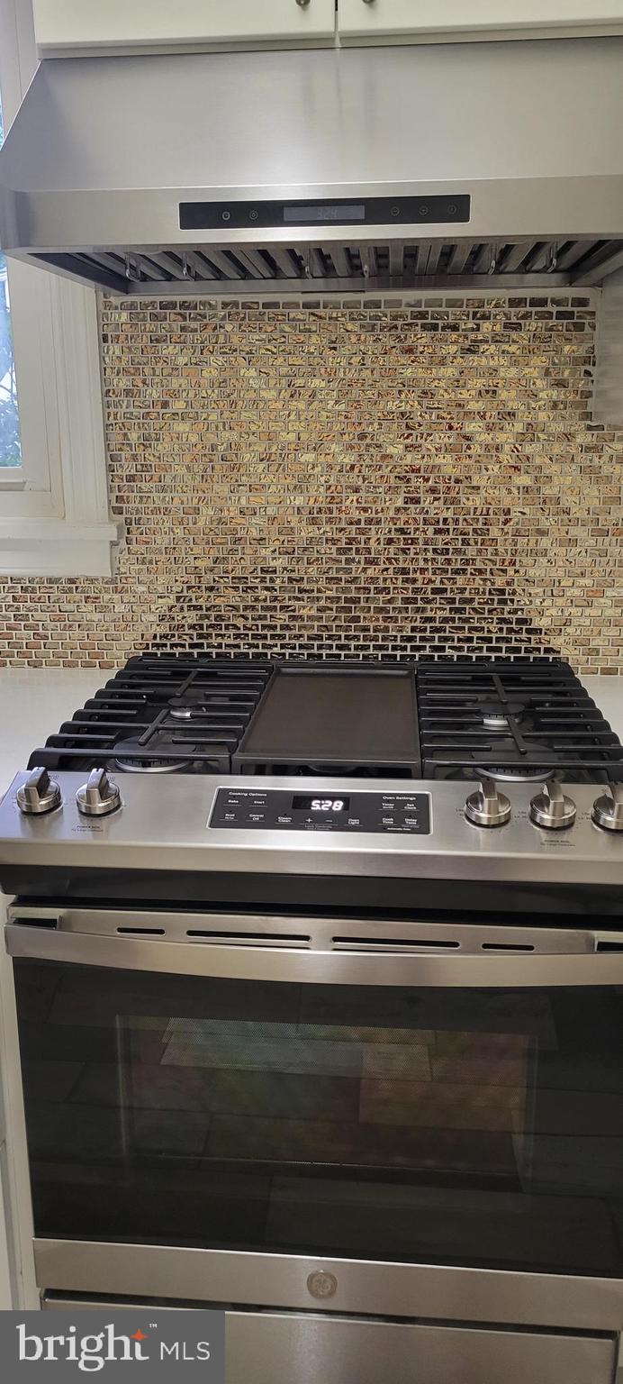 GLENMONT VILLAGE - Residential