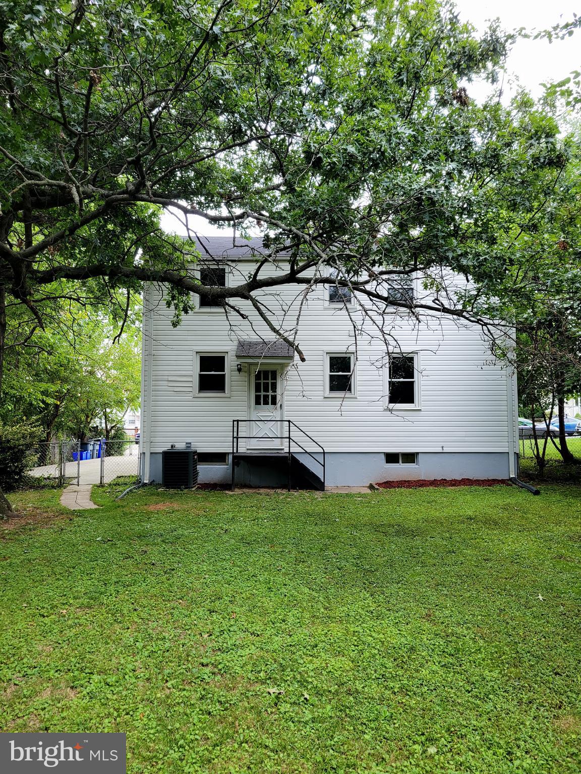 GLENMONT VILLAGE - Residential