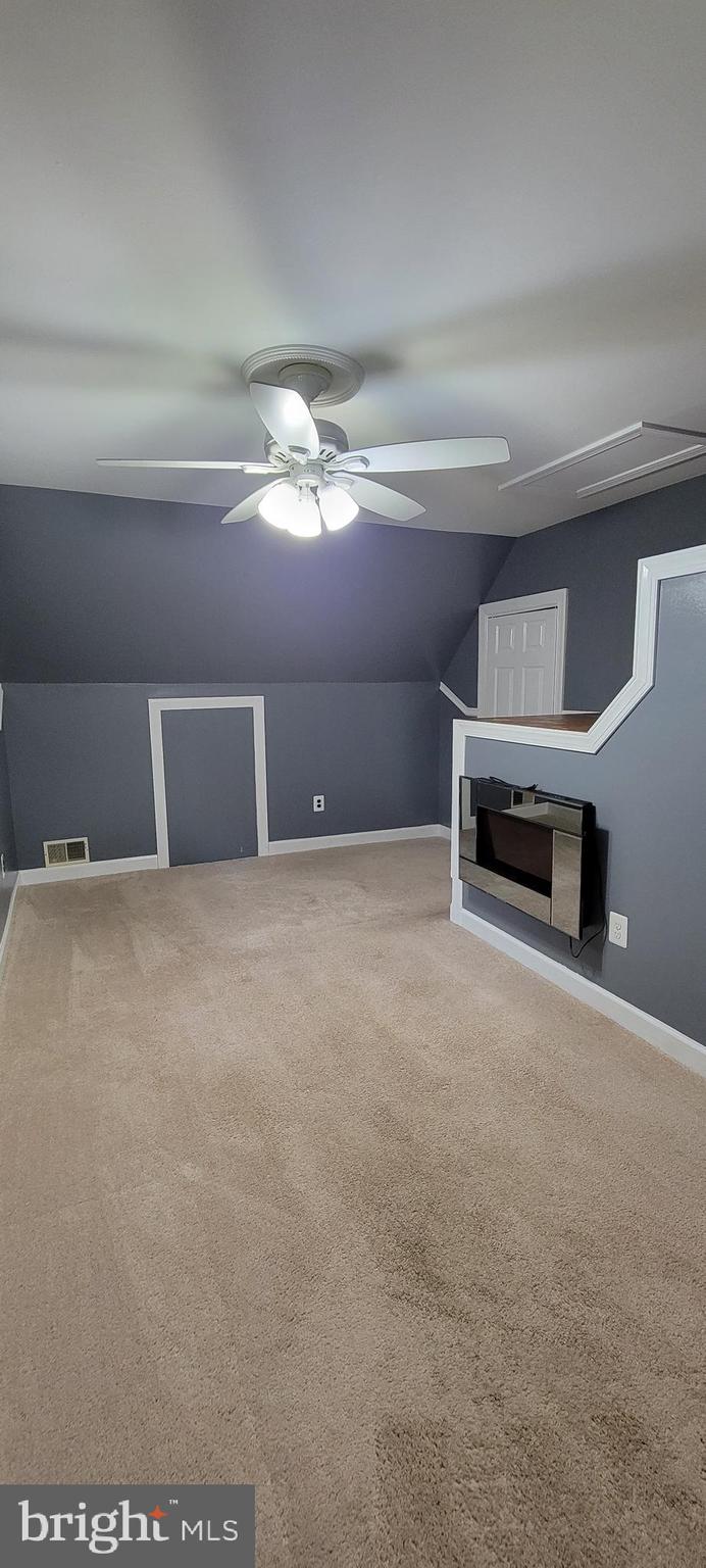 GLENMONT VILLAGE - Residential