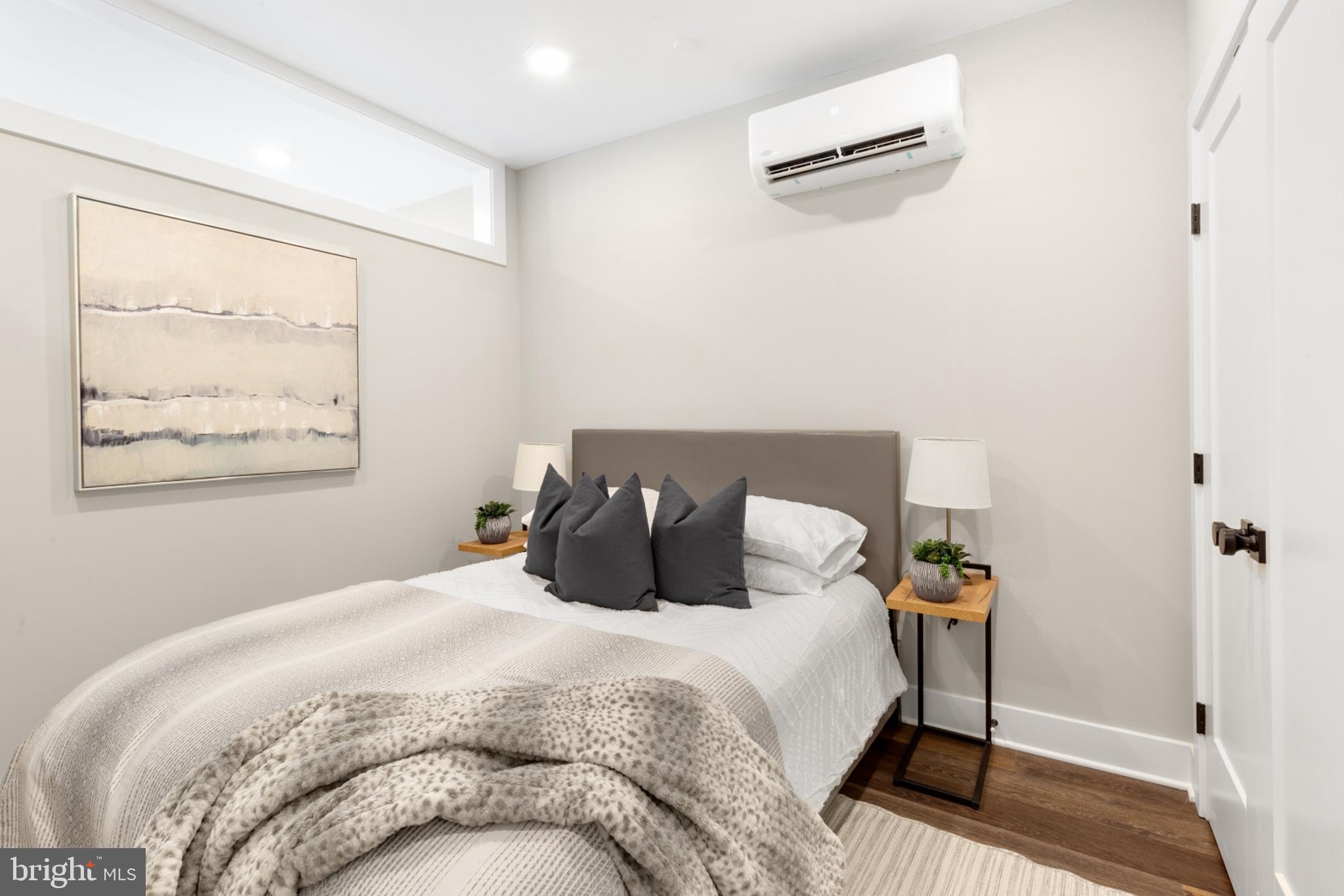 EAST KENSINGTON - Residential Lease