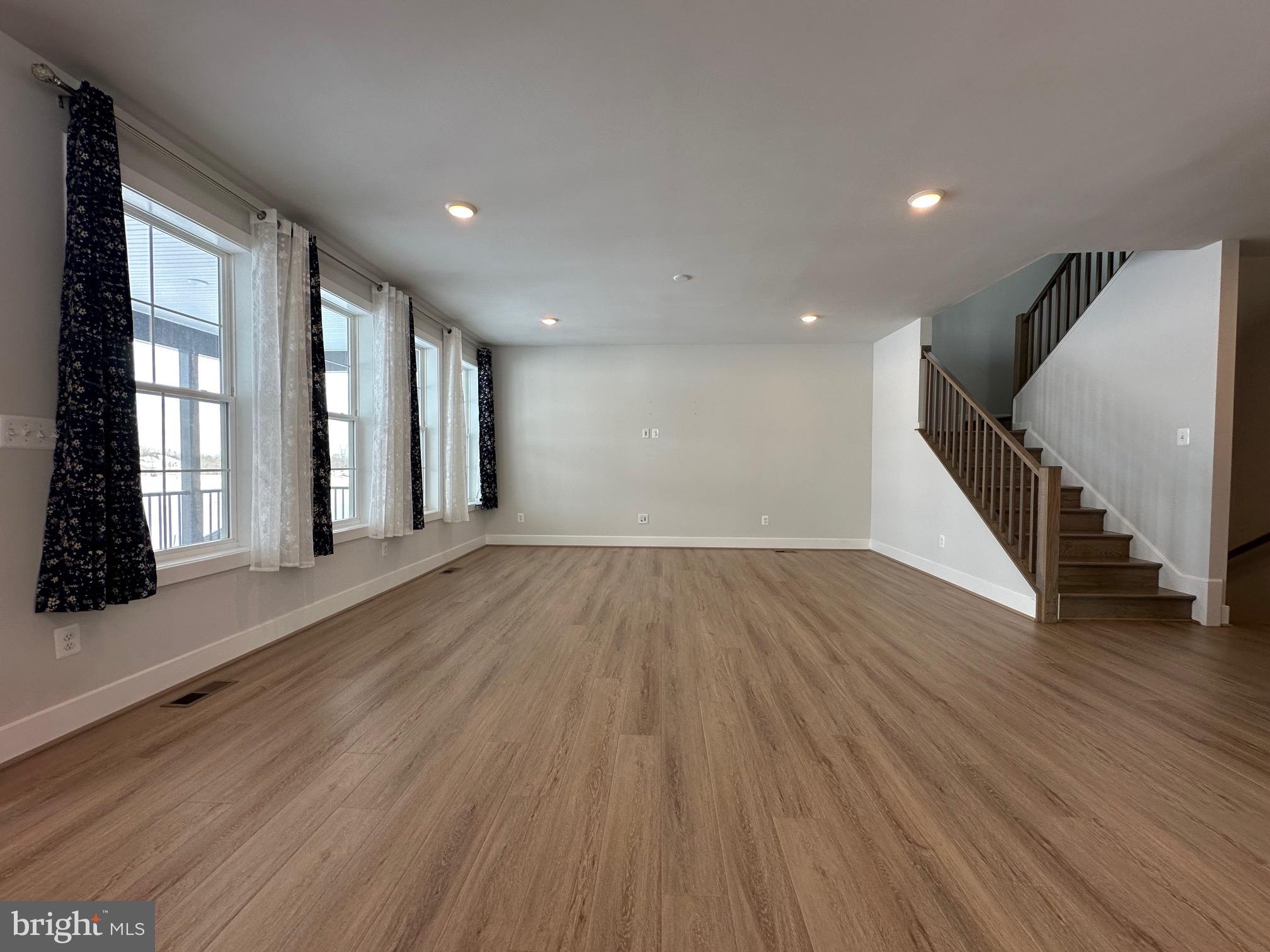 BRAMBLETON WEST PARK - Residential Lease