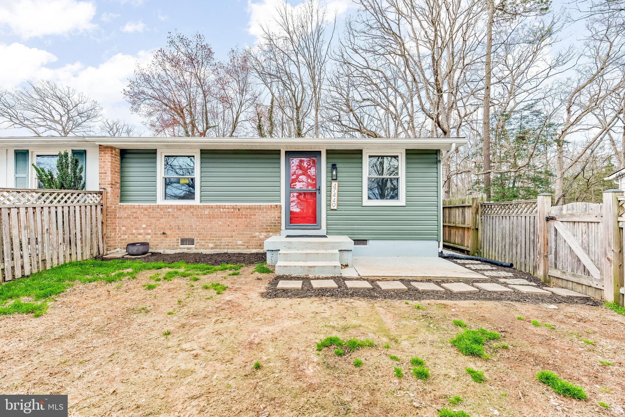 SOUTH HAMPTON - Residential