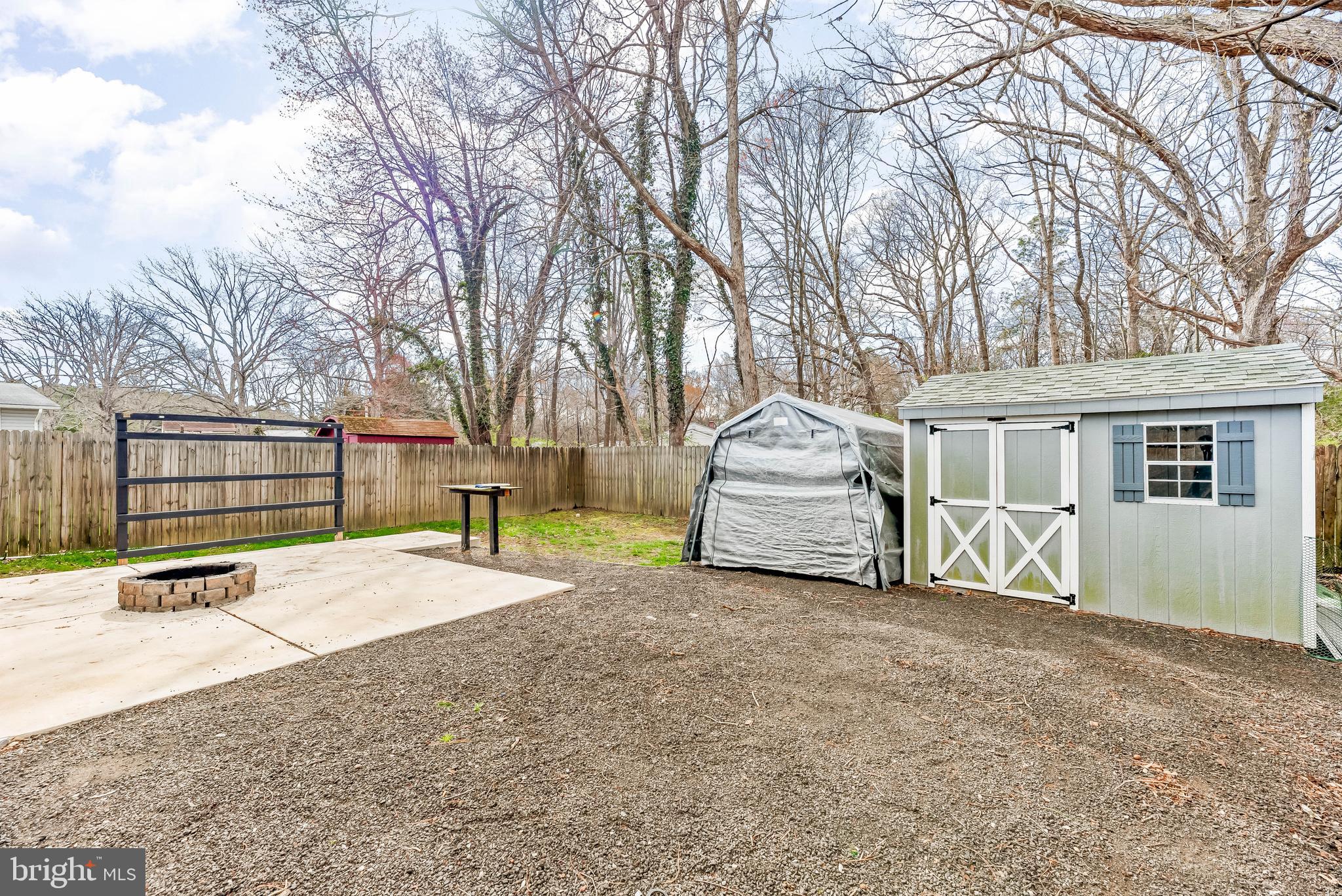 SOUTH HAMPTON - Residential