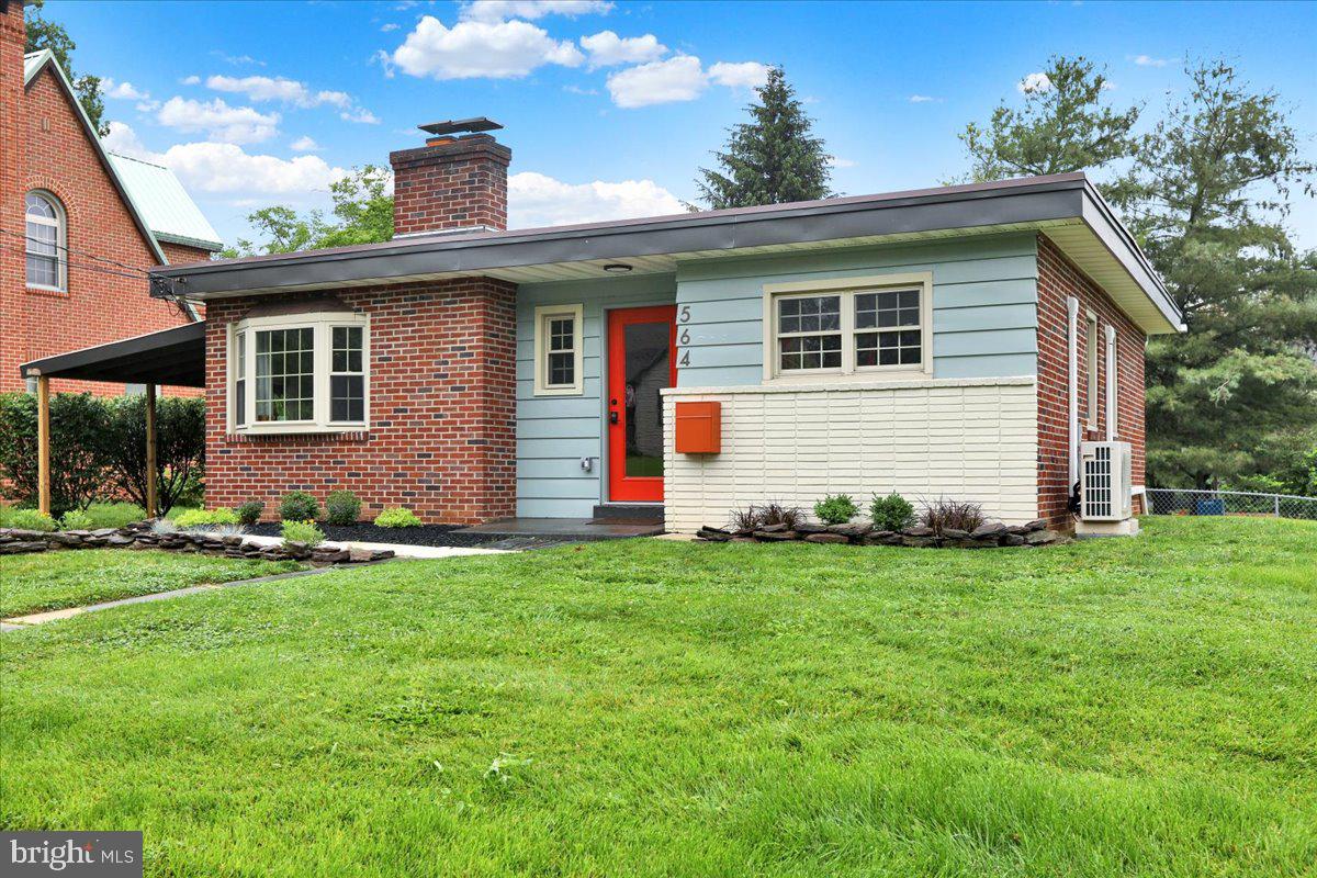 564 POPLAR STREET
