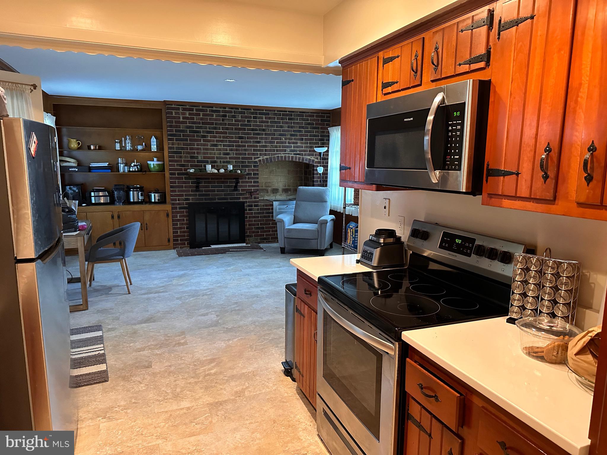 CARDINAL FOREST - Residential Lease