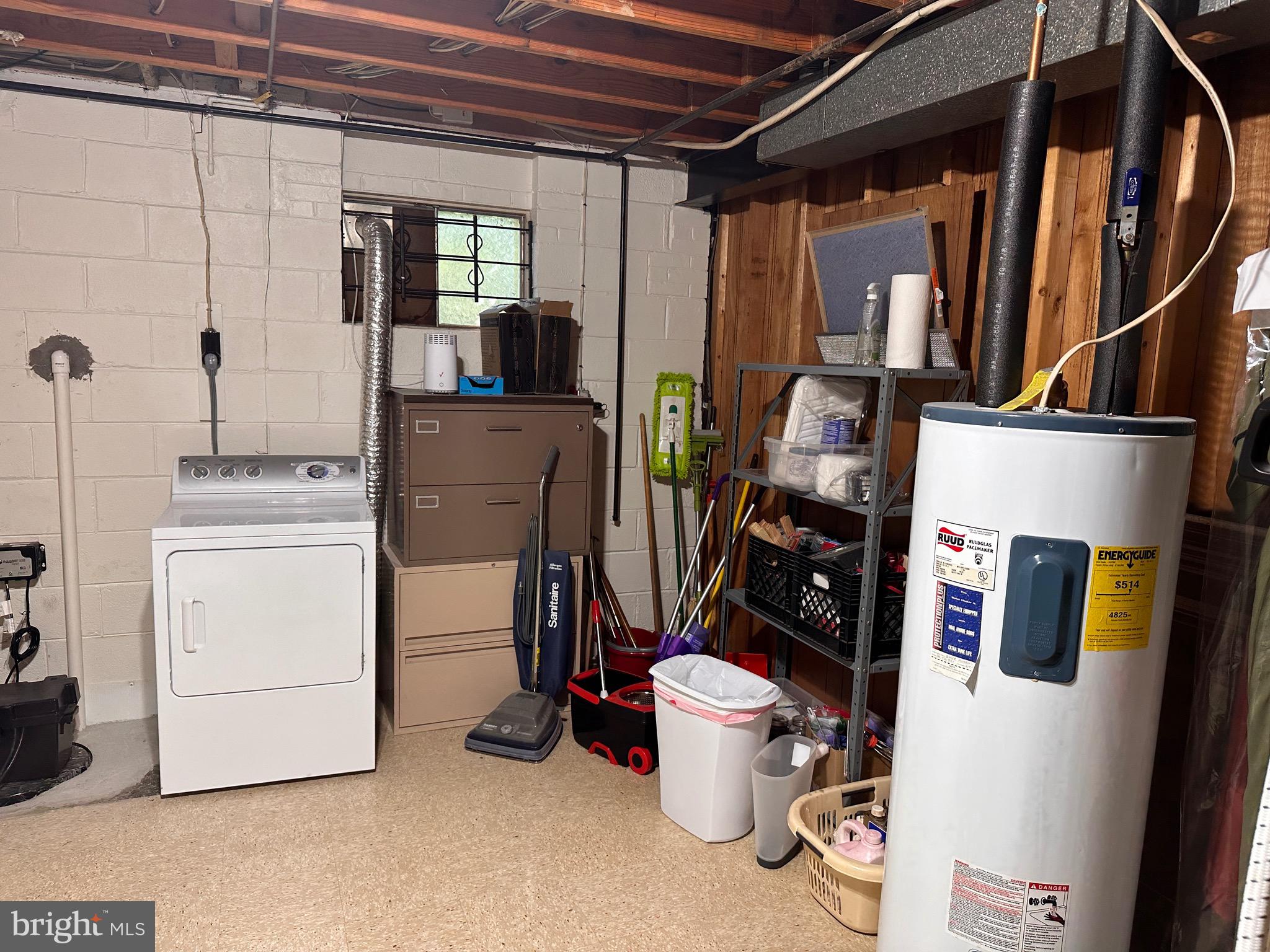 CARDINAL FOREST - Residential Lease