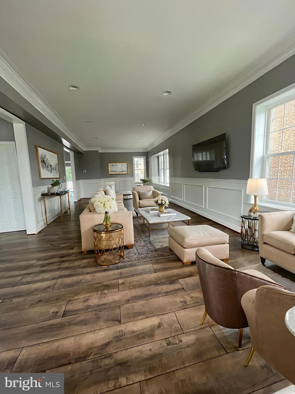 GARWYN OAKS - Residential