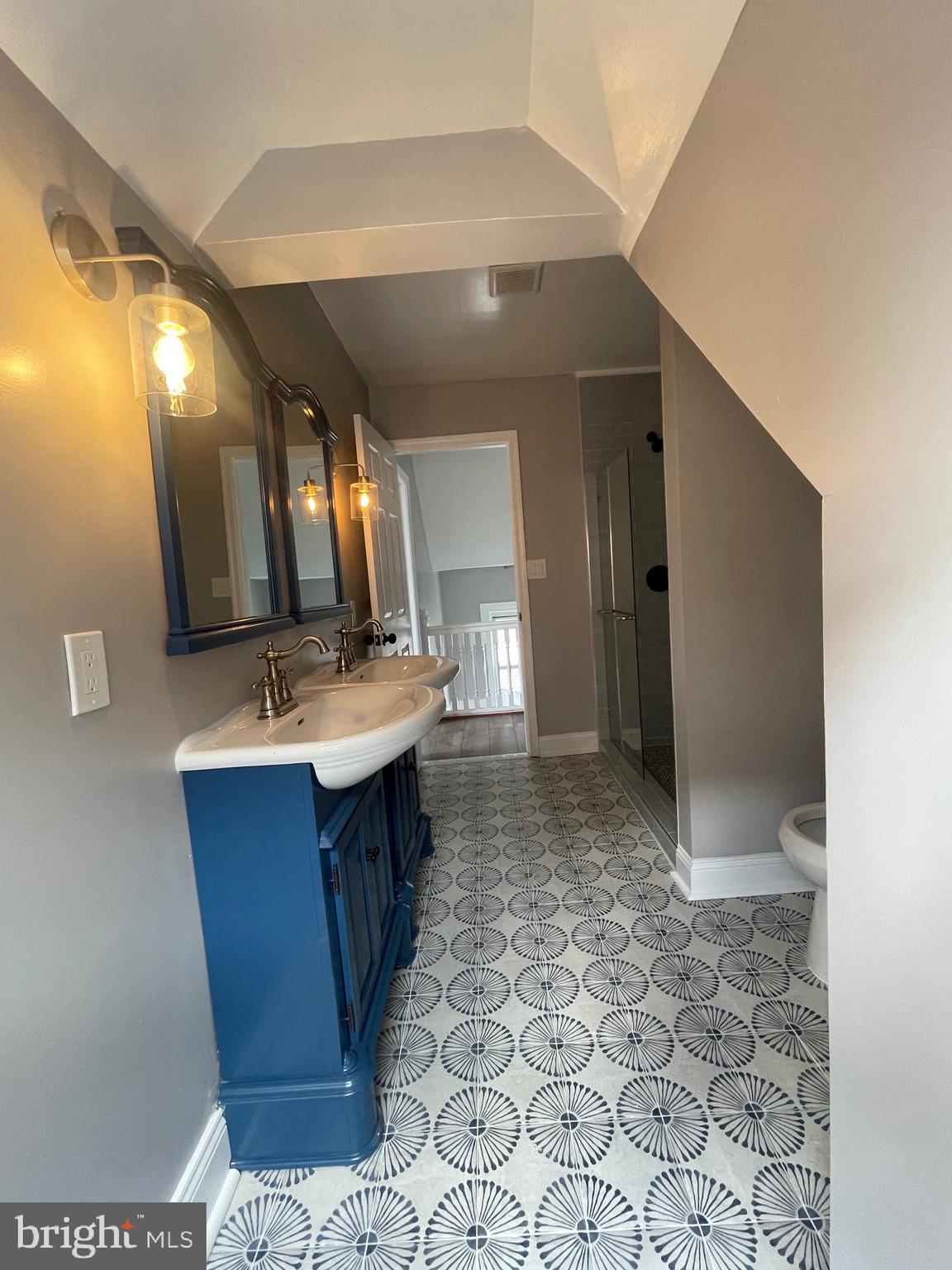 GARWYN OAKS - Residential
