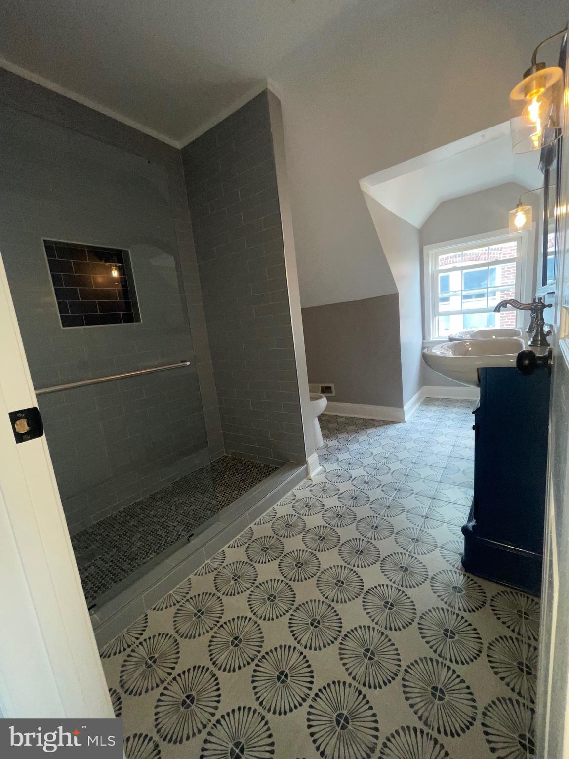 GARWYN OAKS - Residential