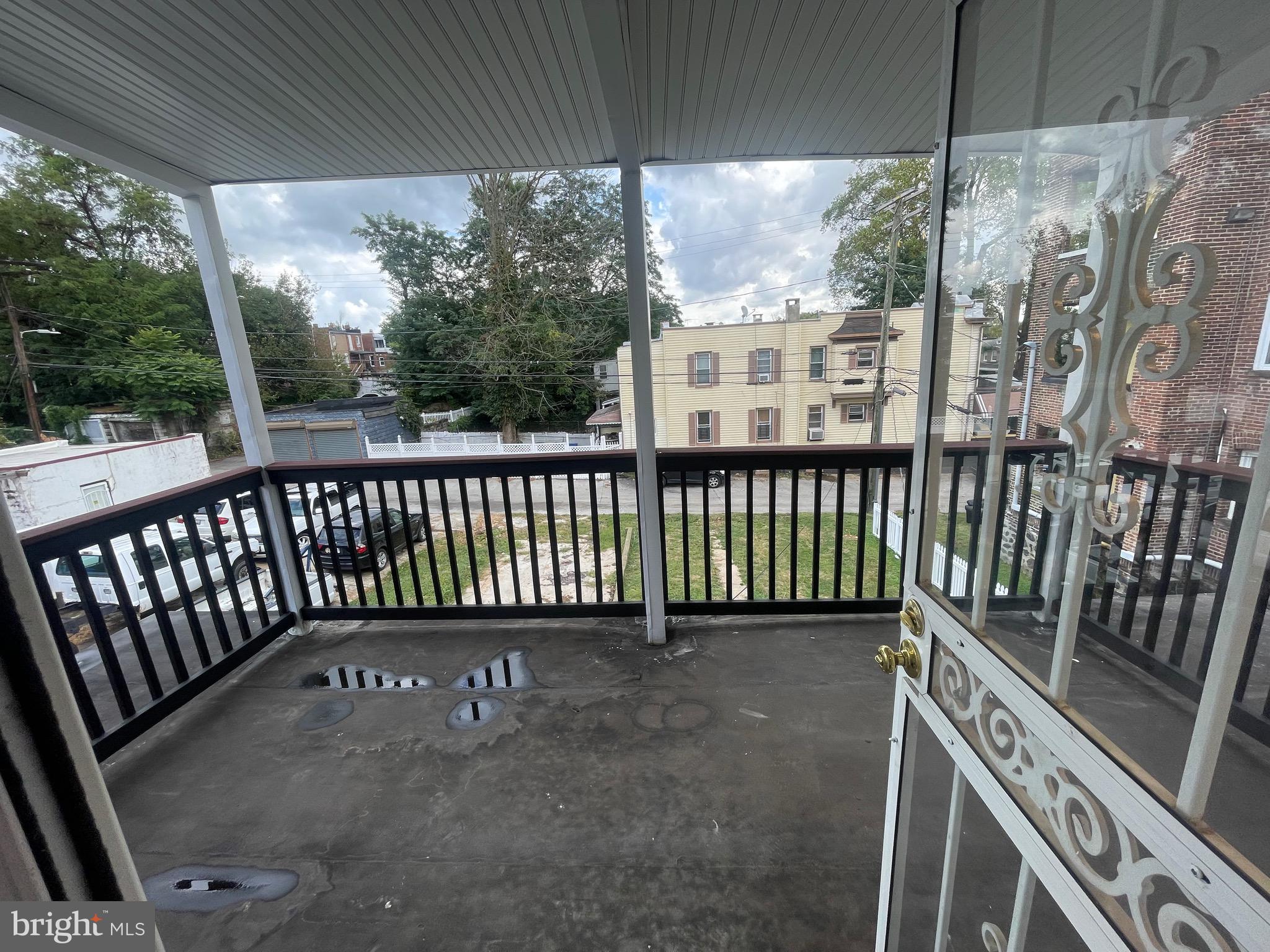 GARWYN OAKS - Residential