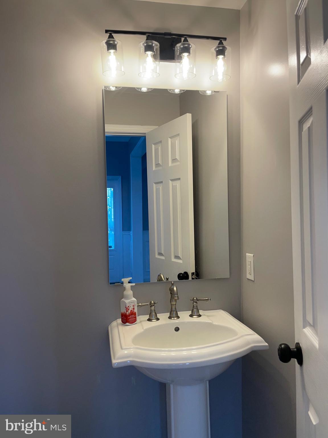 GARWYN OAKS - Residential
