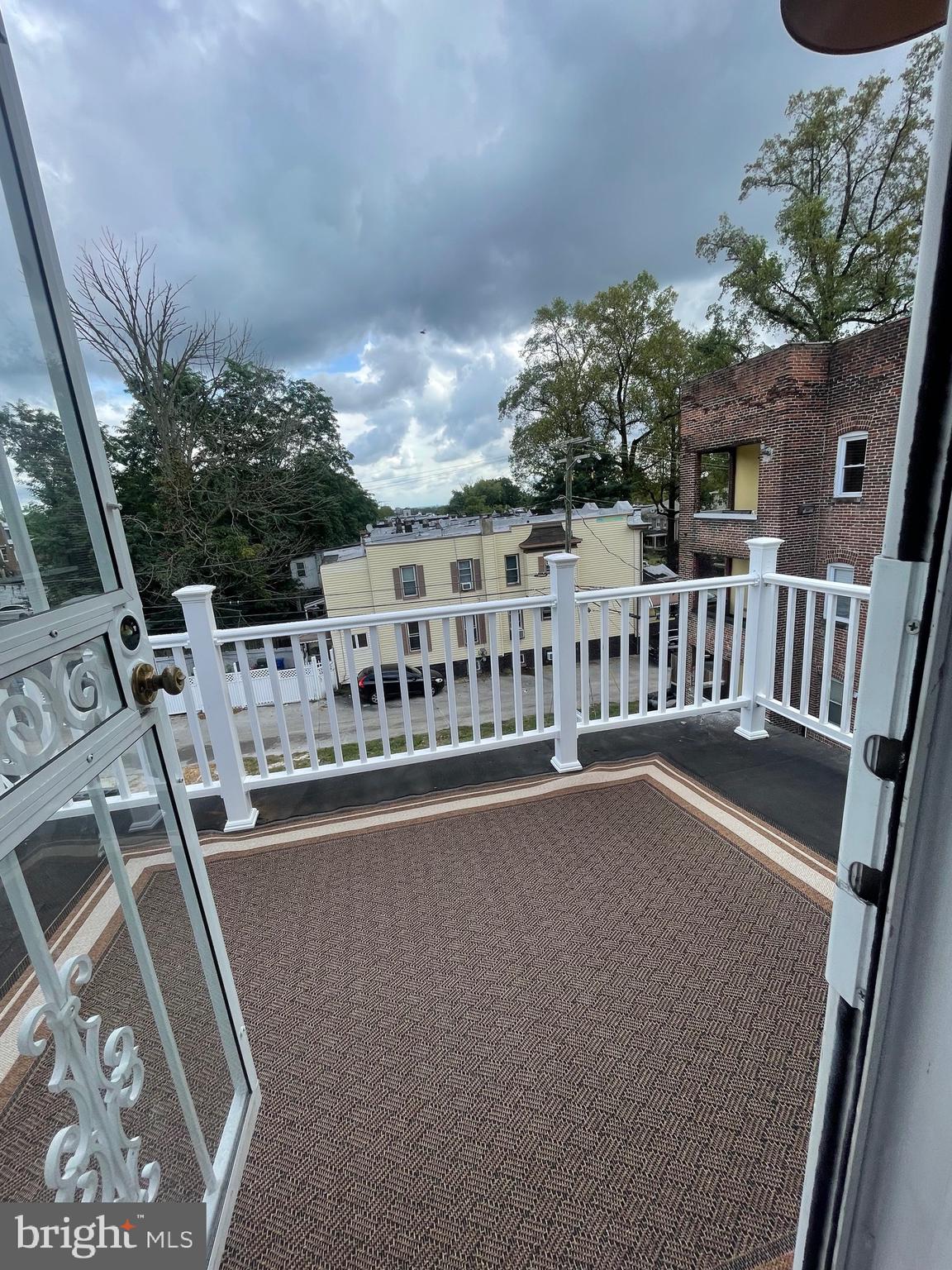 GARWYN OAKS - Residential