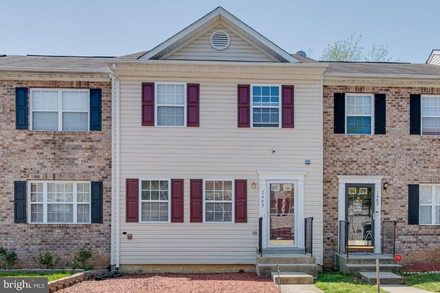 Offers due by Sunday 5/1 at 7 pm.
Sunny 3 bedroom, 3 bath spacious townhome with a peaceful back patio and two designated parking spots. This home features large with plenty of natural light, enough closet space for Sarah Jessica Parker, and a basement with a bonus room that can serve as an office, gym, or guest room. 

Wonderful Oxon Hill location, less than a mile from the DC border. Commuters have easy access to I-495 and I-295, and a six-minute drive to the Southern Ave metro station.  

This property won’t be on the market for long - schedule a showing today to see your new home!