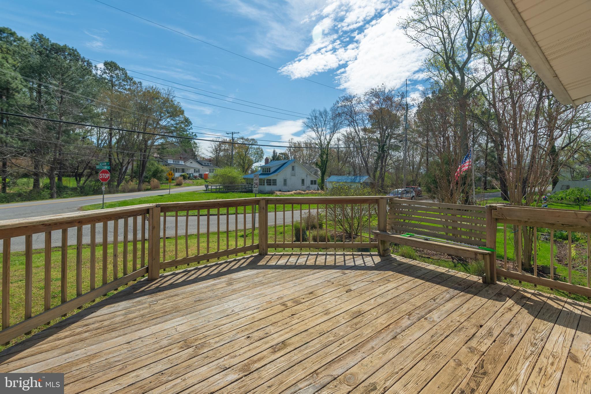 BREEZY POINT - Residential