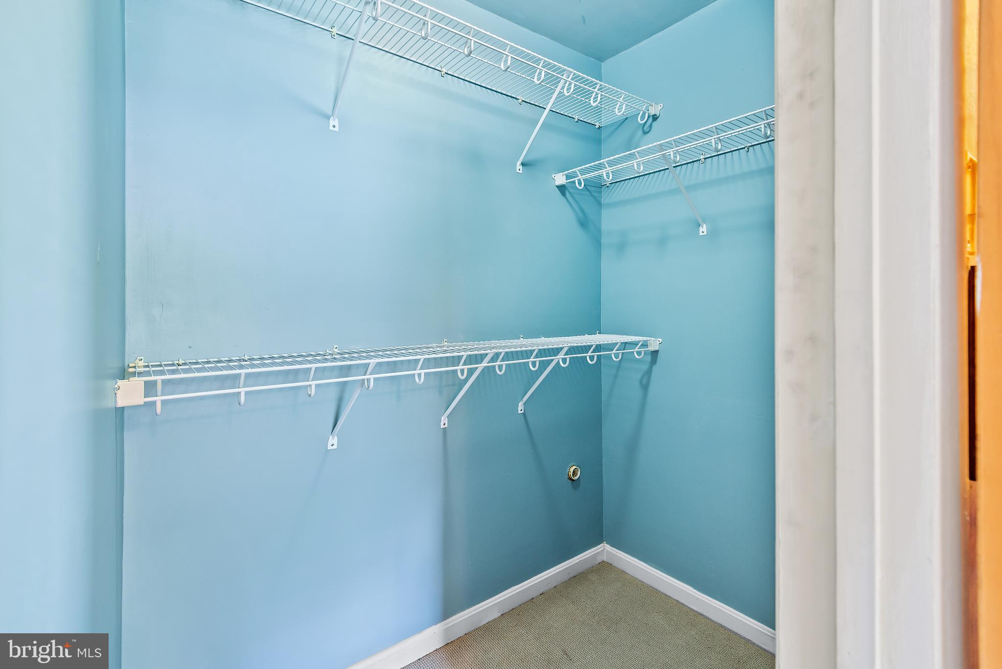 BREEZY POINT - Residential