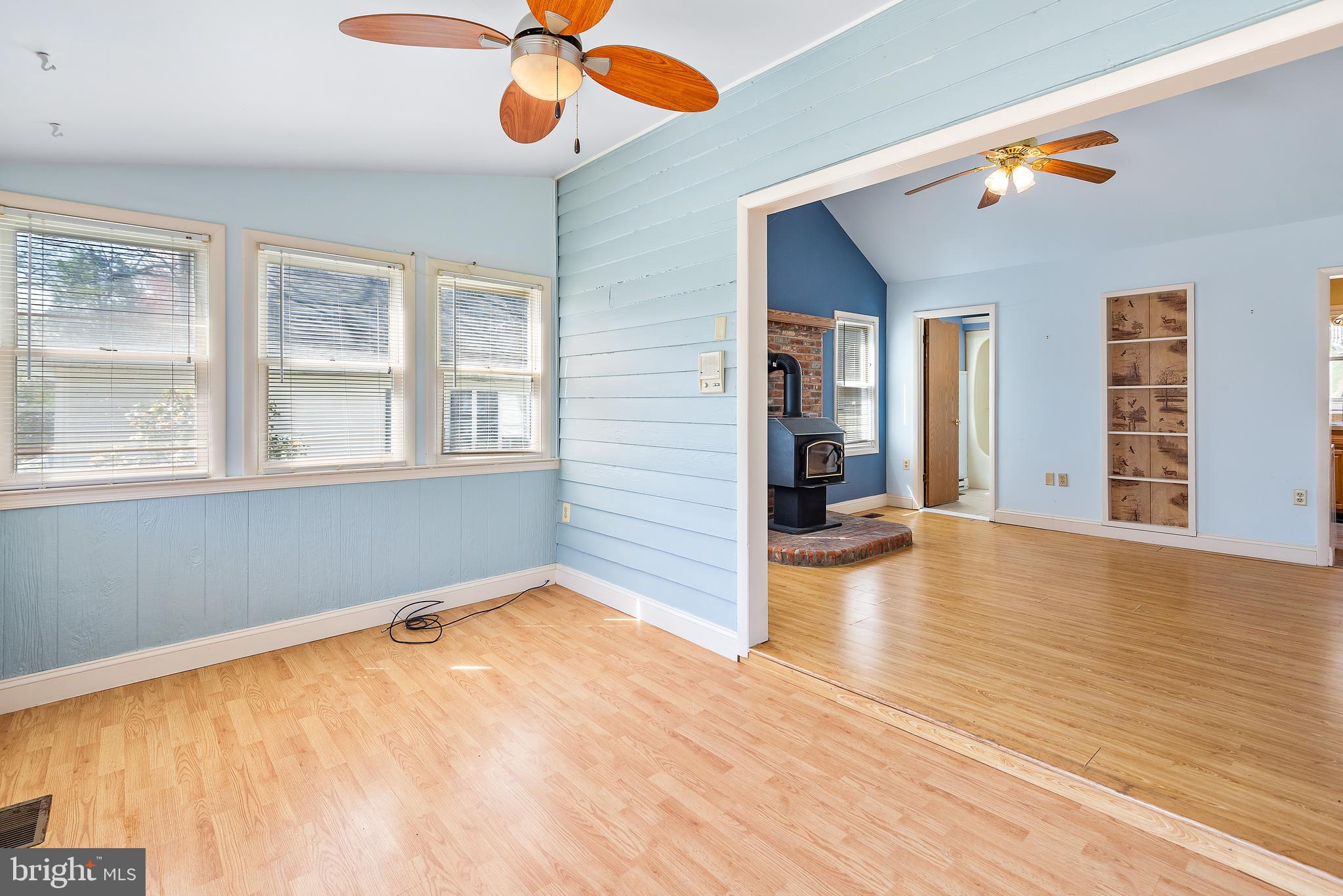 BREEZY POINT - Residential