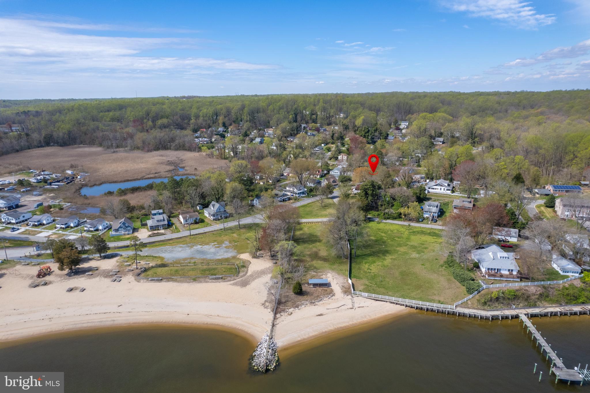 BREEZY POINT - Residential