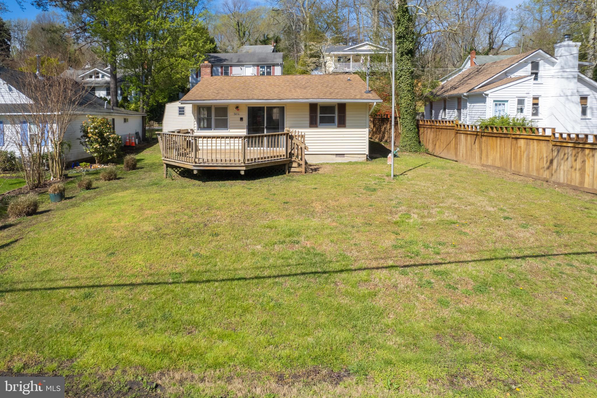 BREEZY POINT - Residential